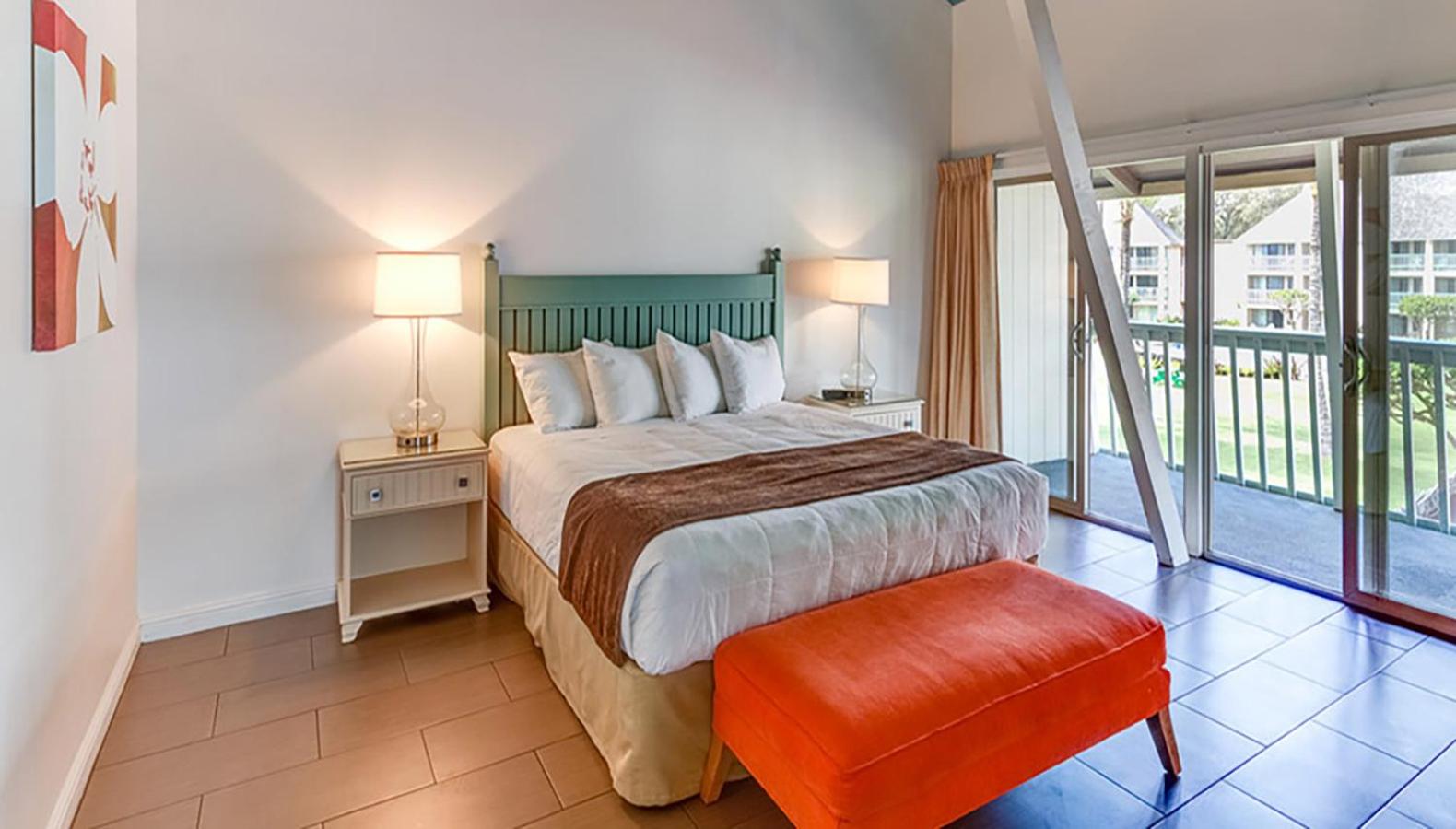 One-bedroom King Suite With Ocean View - Non-smoking