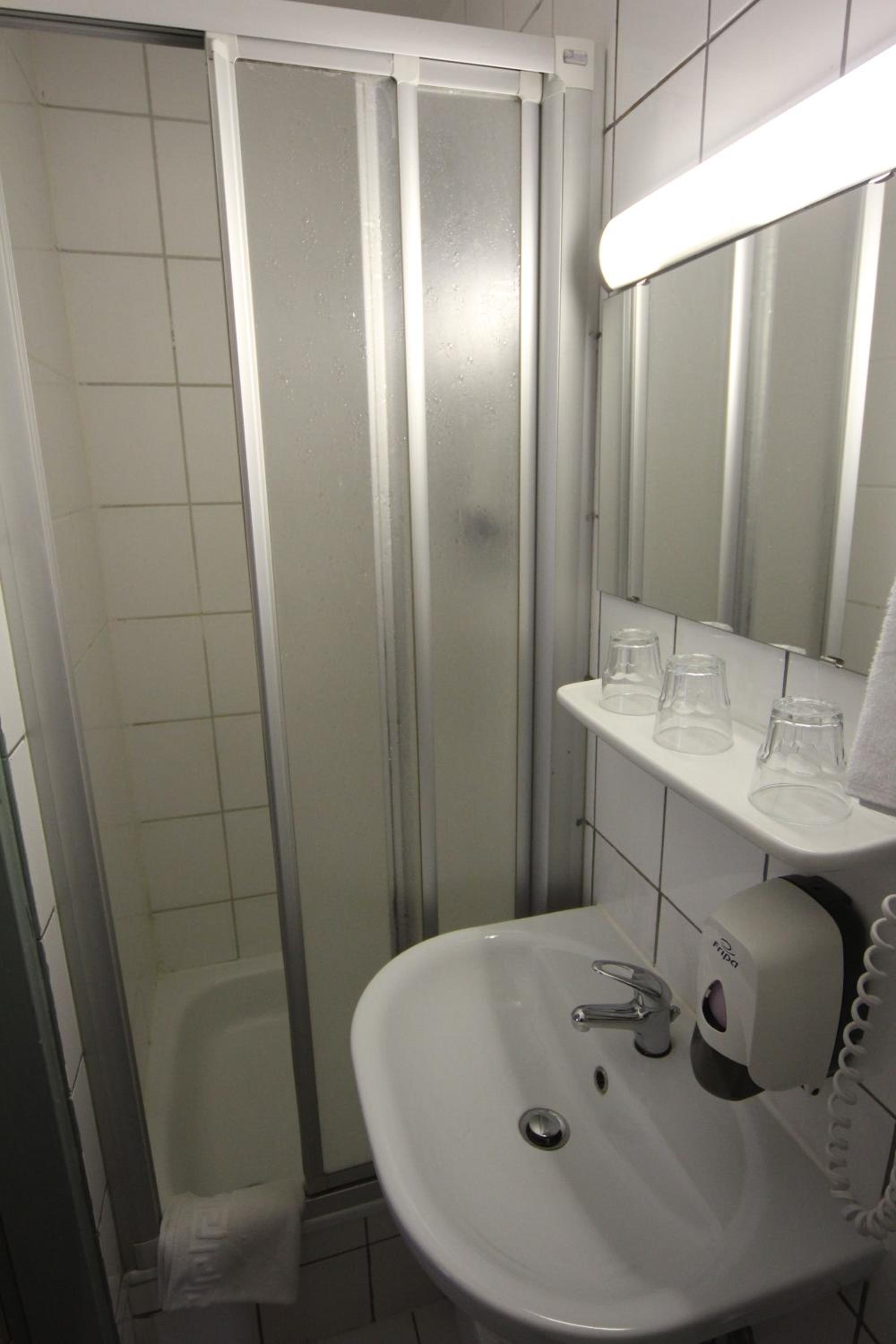 Double Room - Photo 4