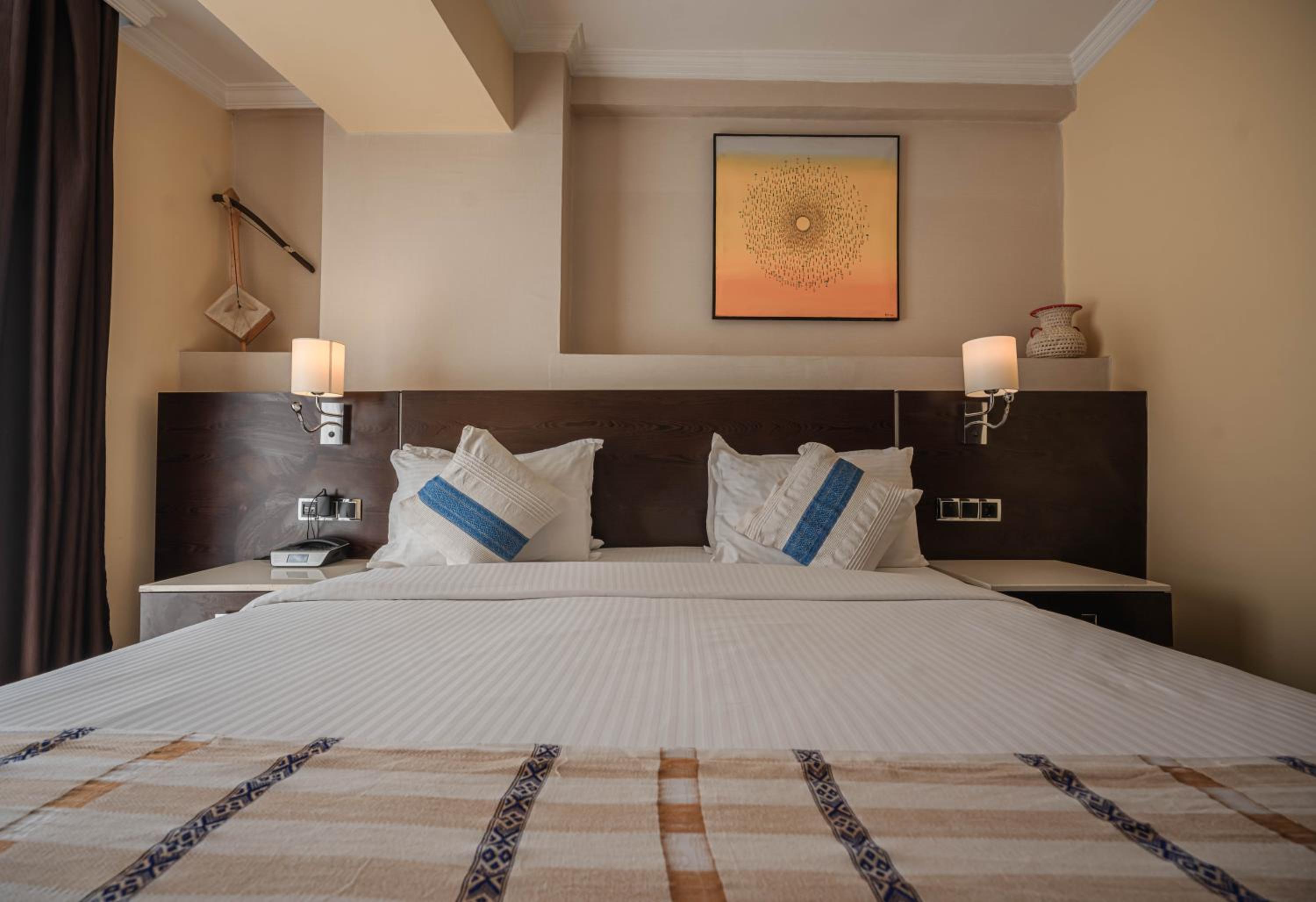 Junior King Suite photo 2