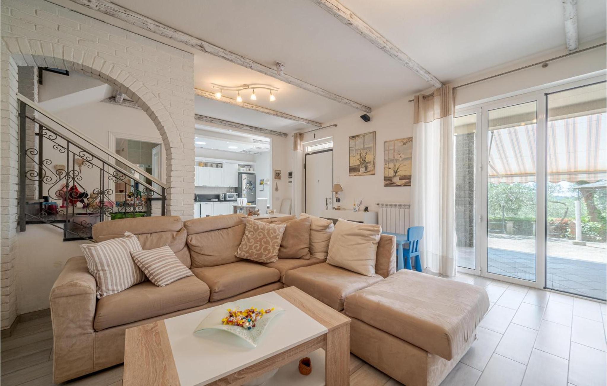Five-Bedroom Holiday Home photo 1