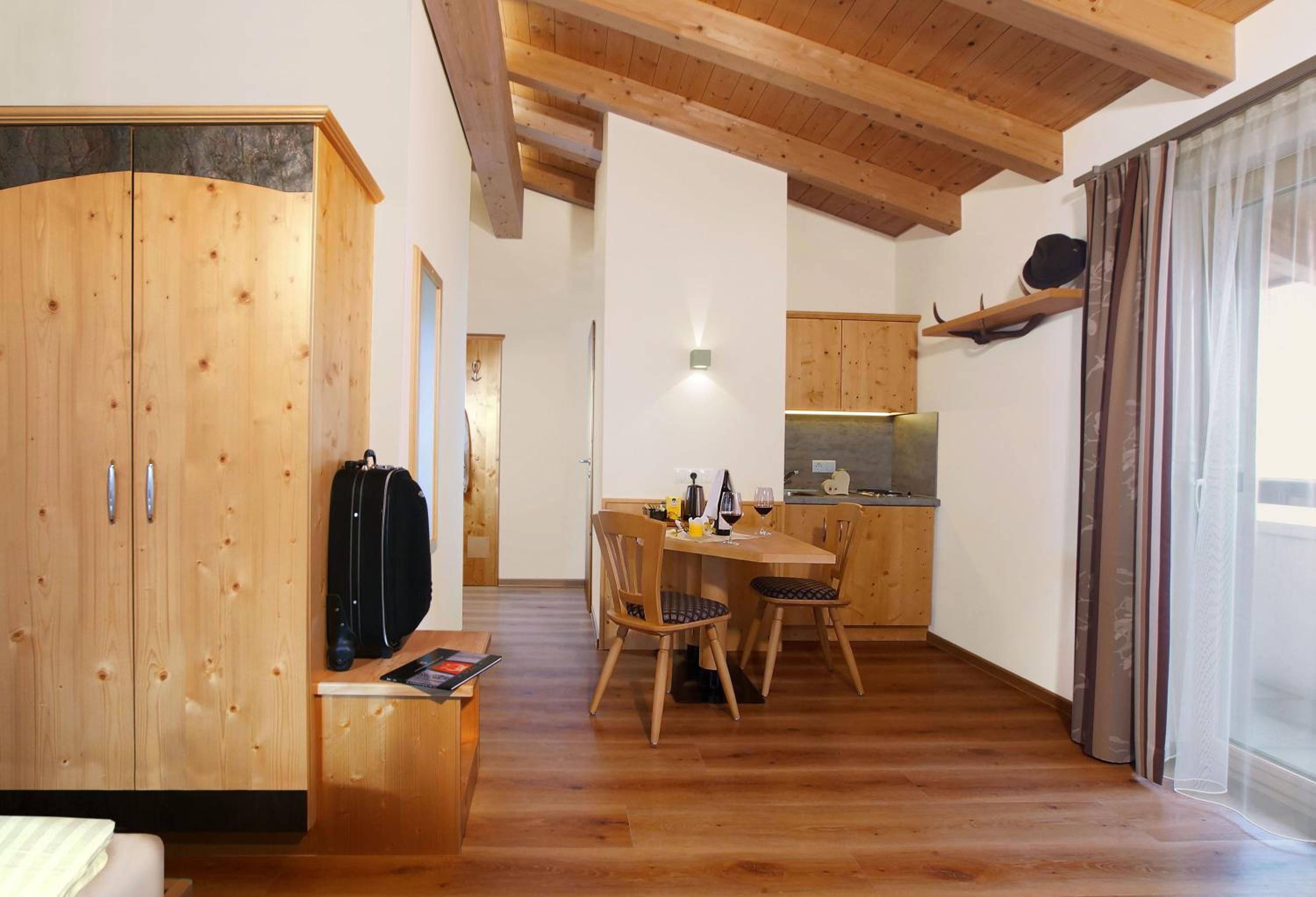 Deluxe Double or Twin Room with Balcony photo 3