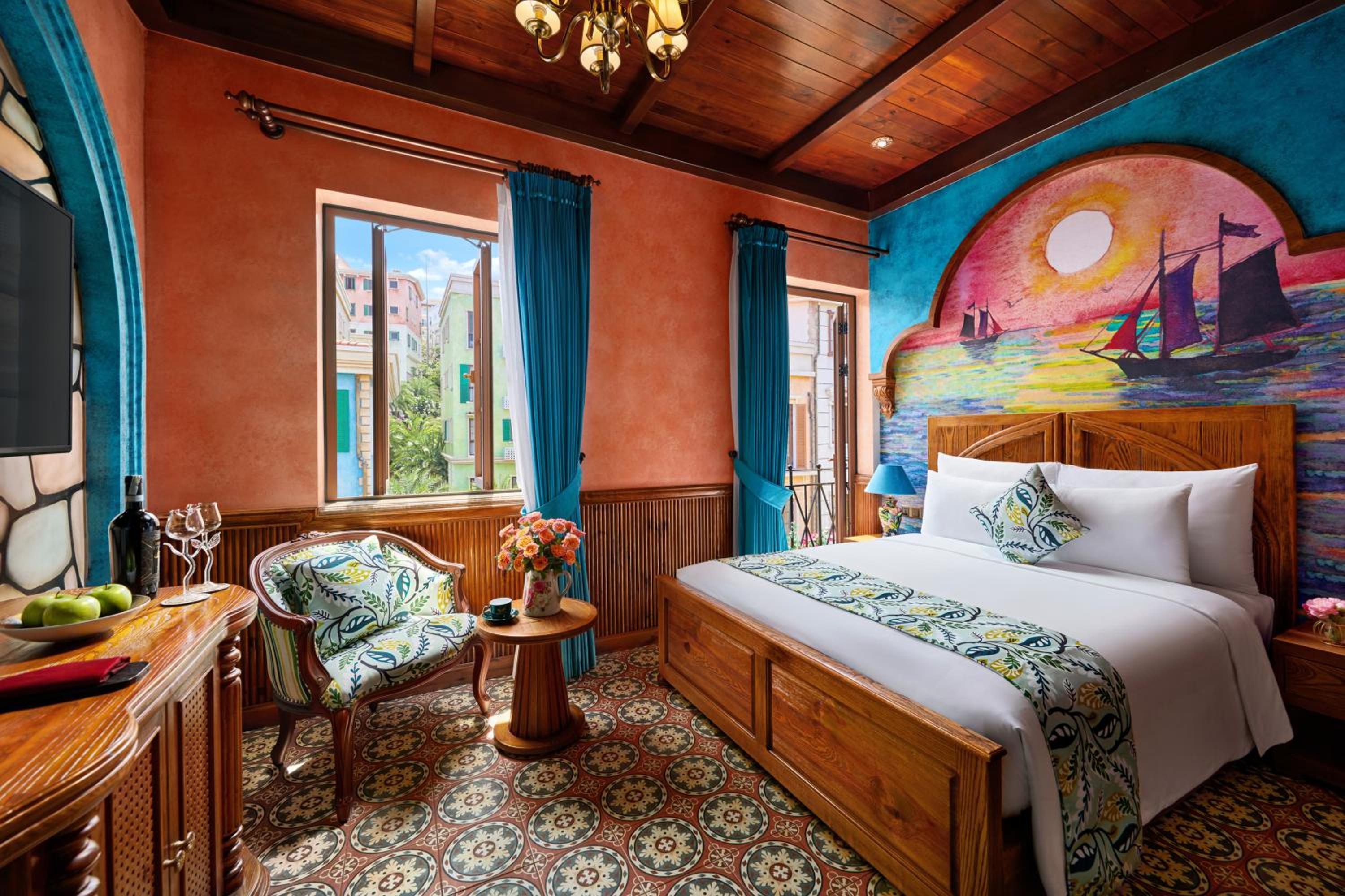 Lumen Amoris, City View, 1 King Bed with Balcony - Photo 1