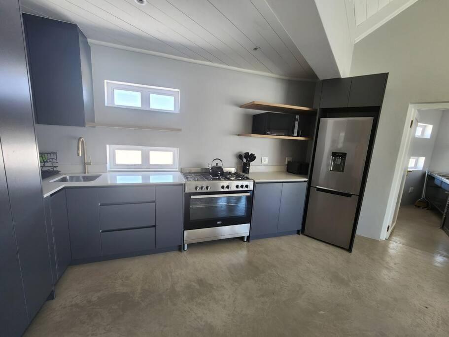 Four-Bedroom House photo 3