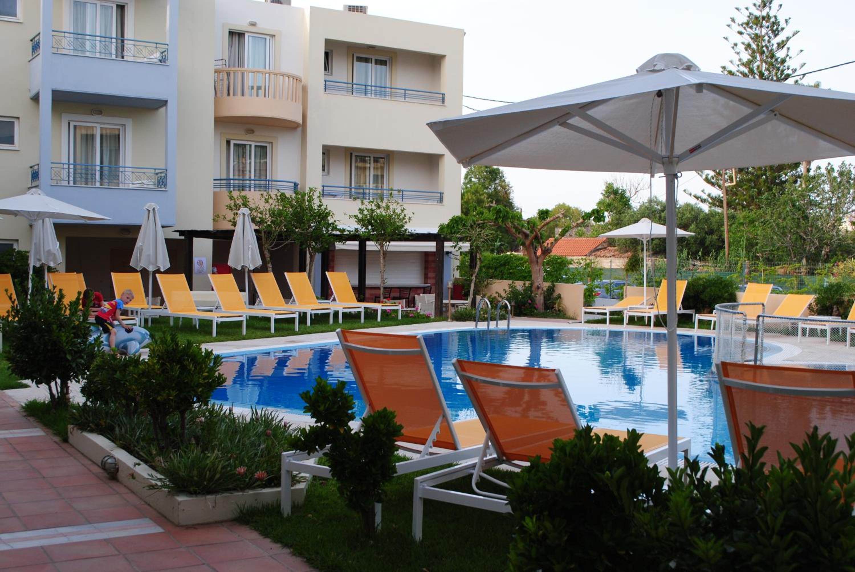 Studio with Pool View - Photo 17