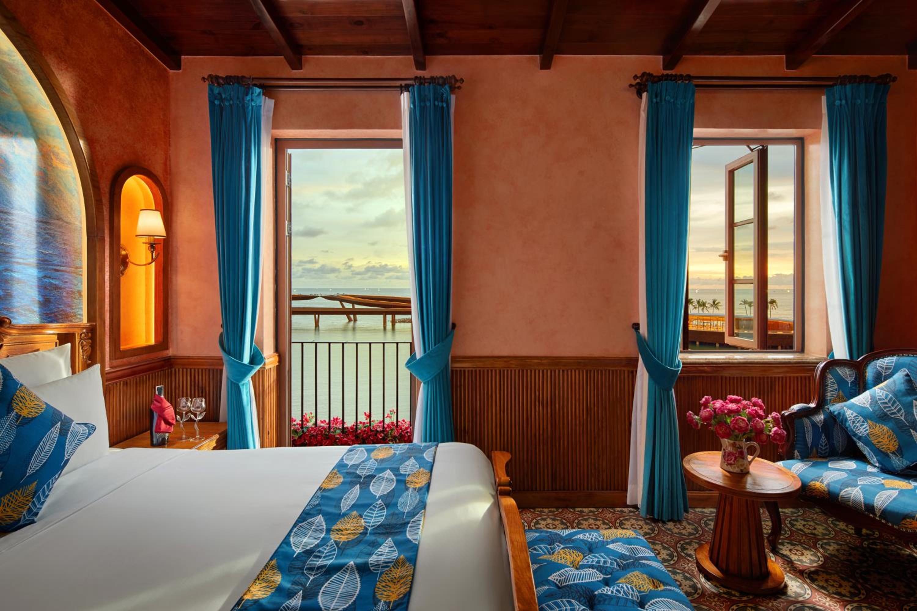 Amoris Infinitus, Ocean View, 1 King Bed with Balcony - Photo 1