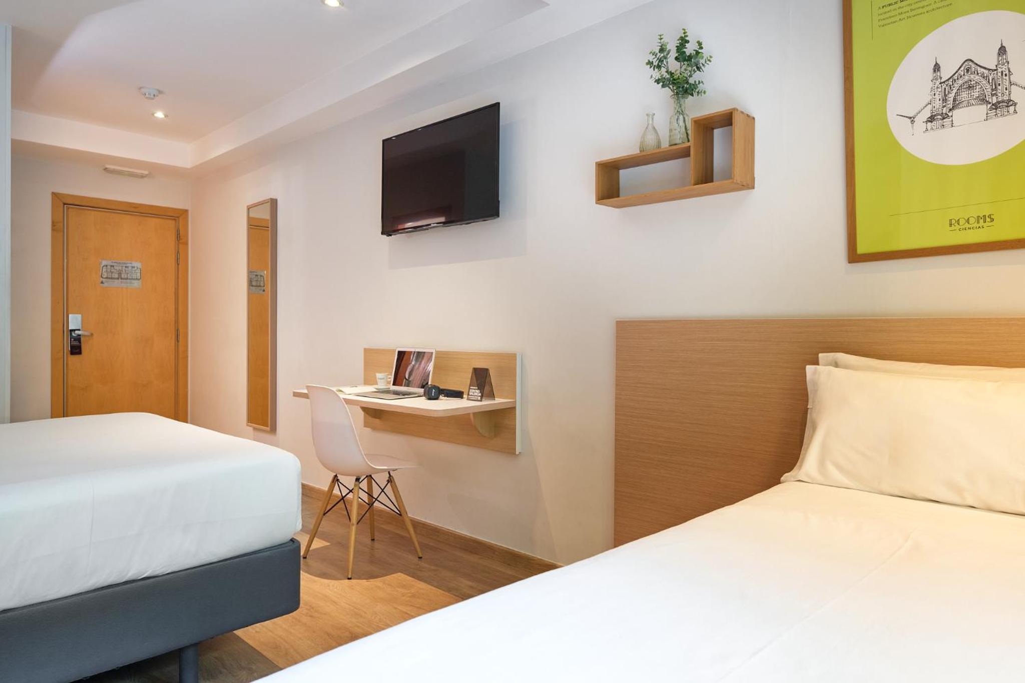 Triple Room - Photo 10