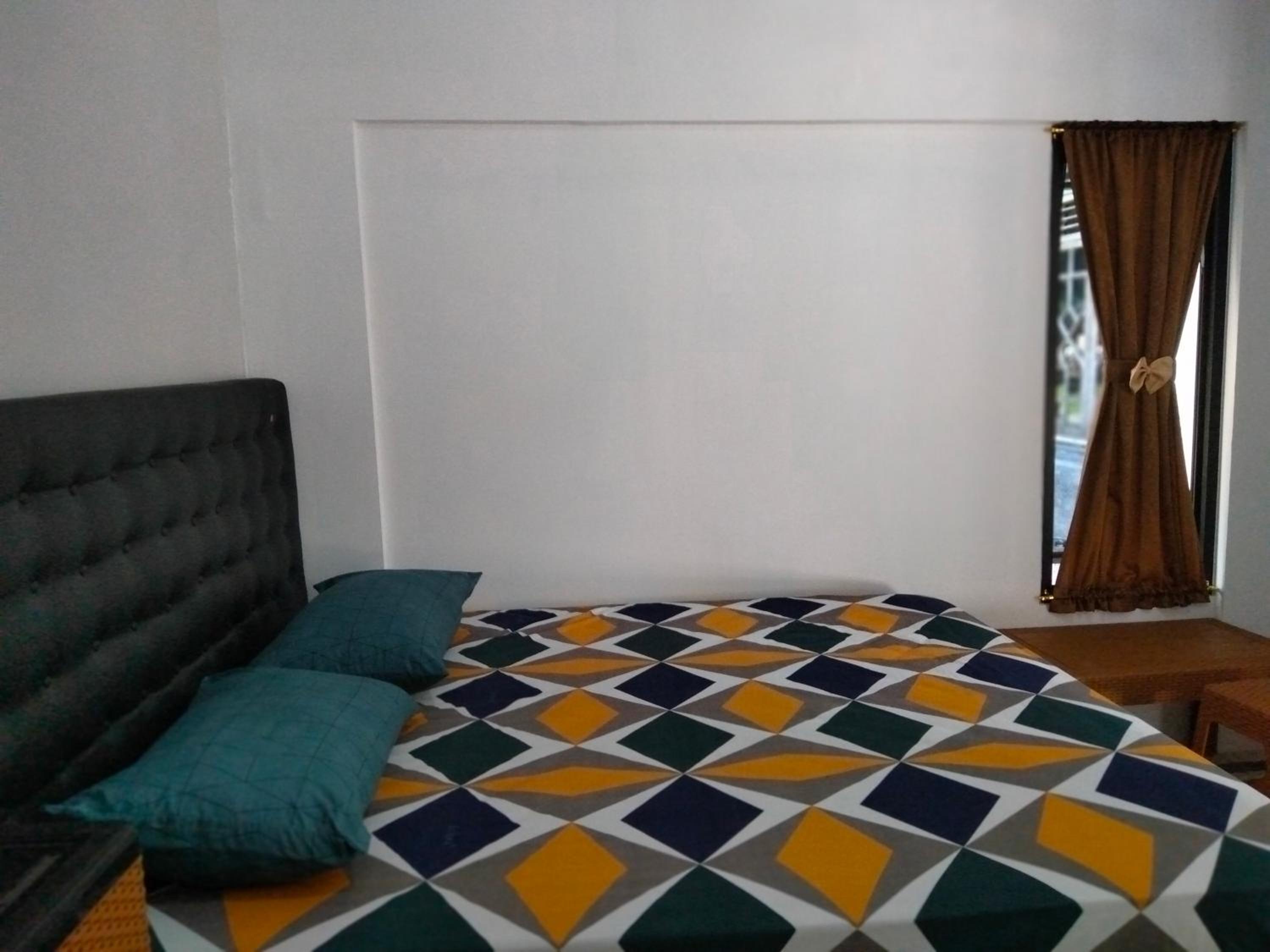 Standard Queen Room photo 2