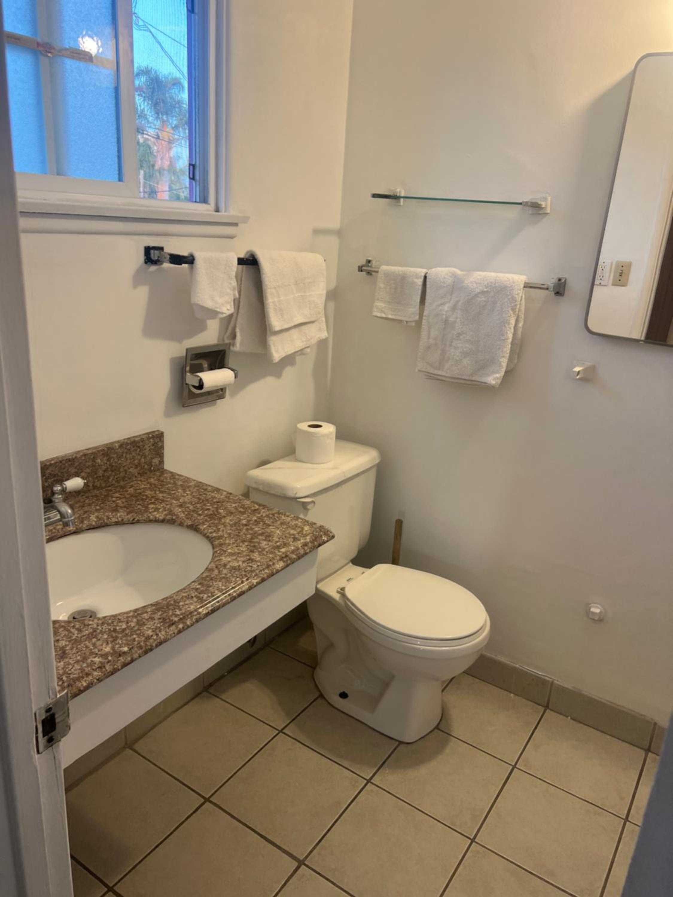 Single Room photo 3