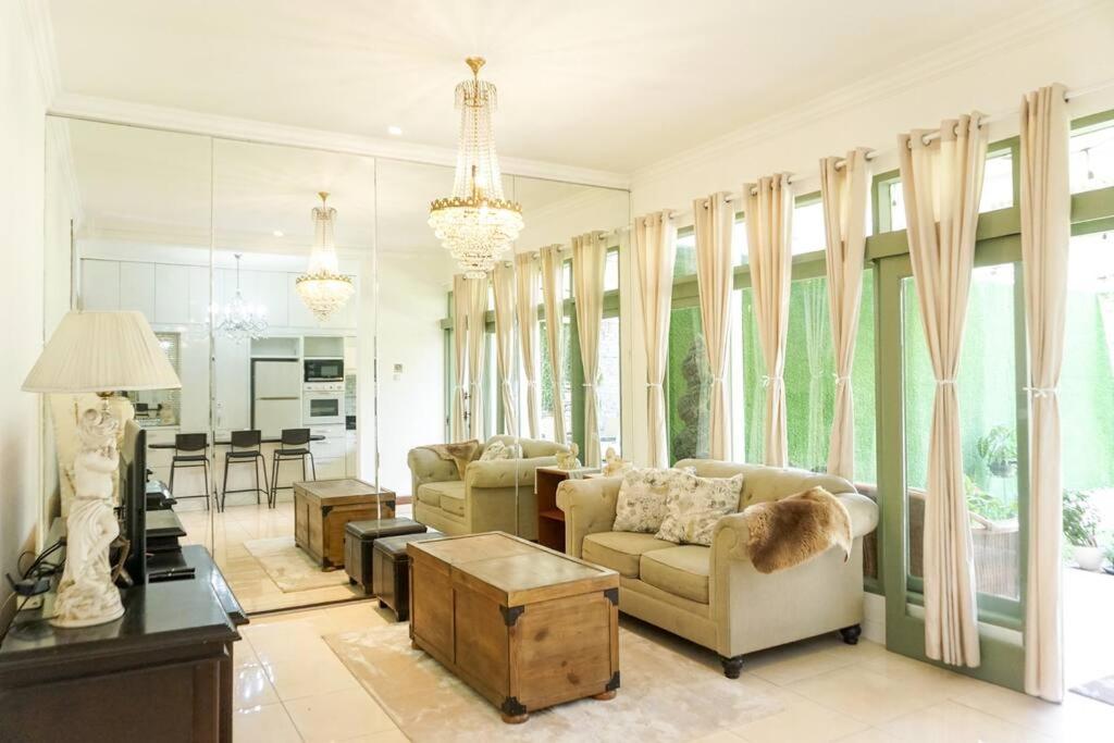 Three-Bedroom Villa photo 1