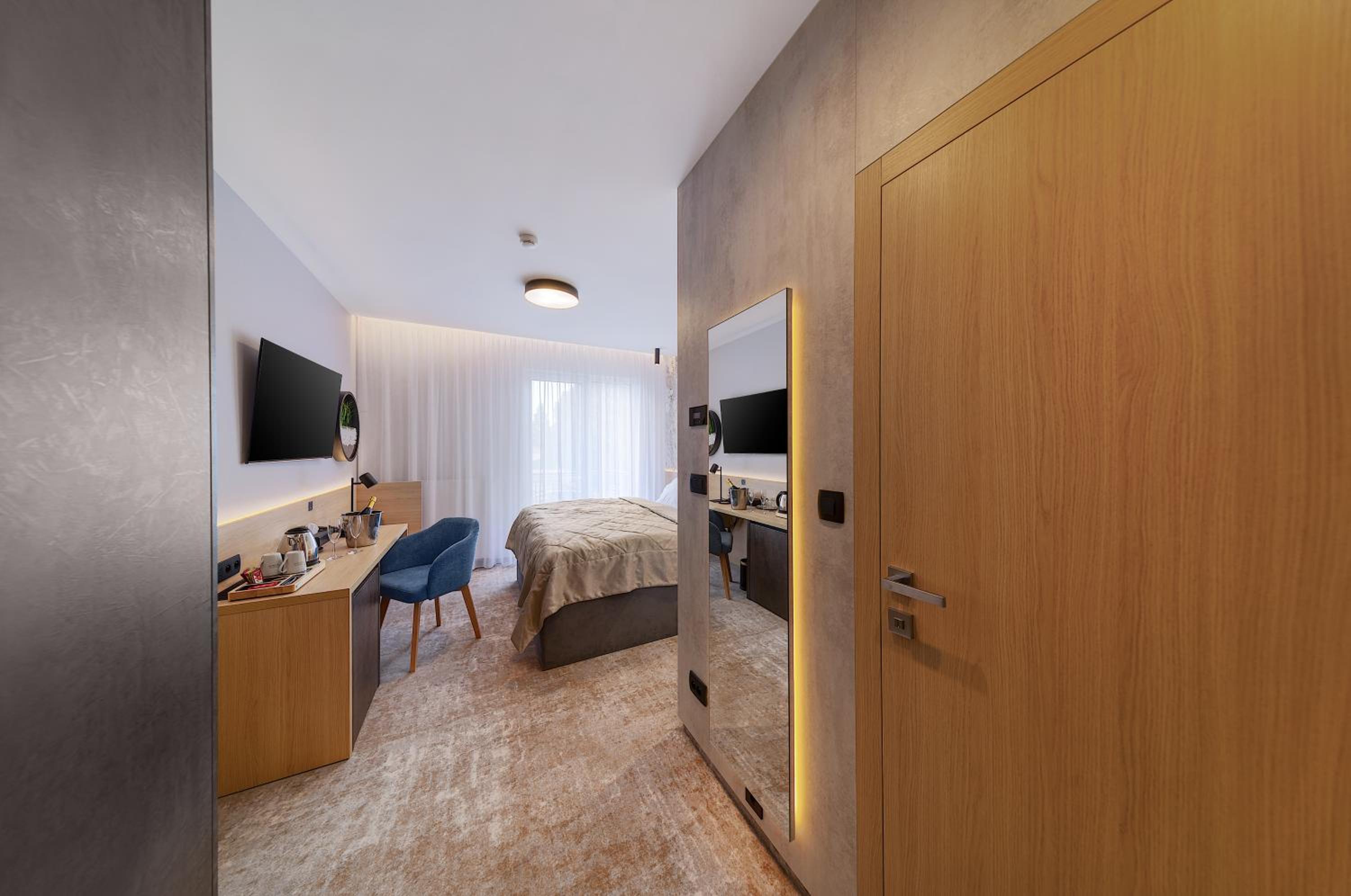 Exclusive Double or Twin Room with Balcony and Aquapark access photo 2