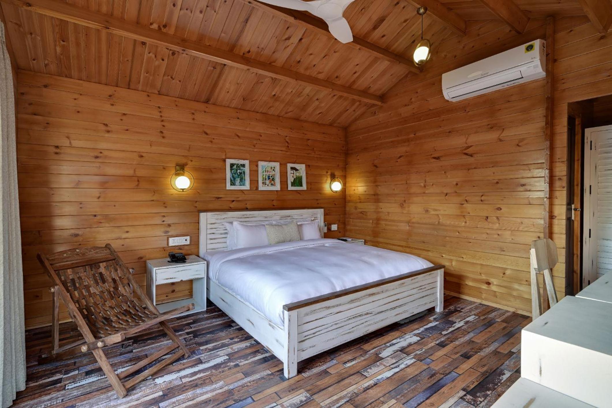 King Room With Balcony photo 3