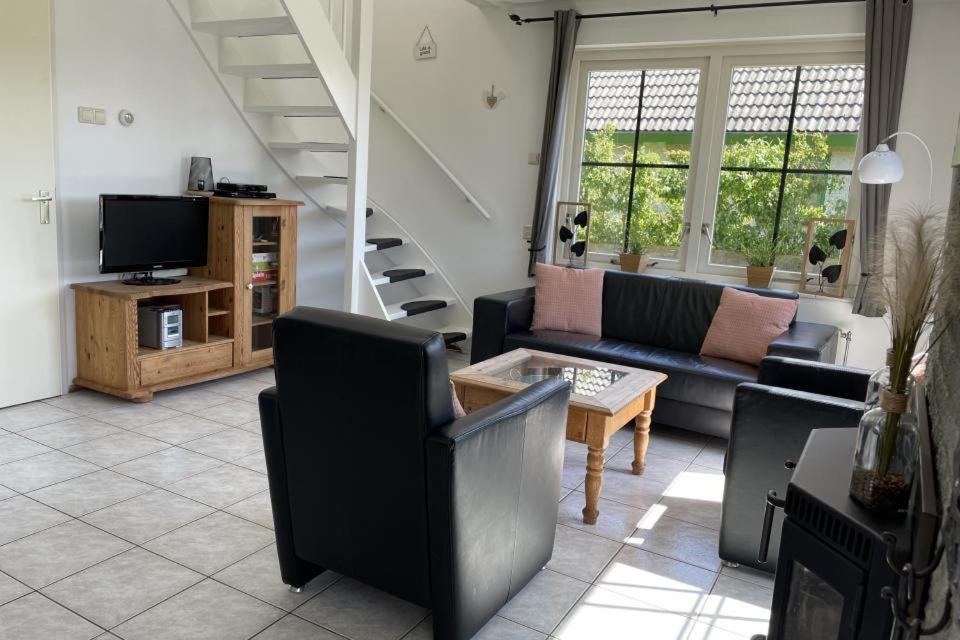 Three-Bedroom Bungalow photo 1