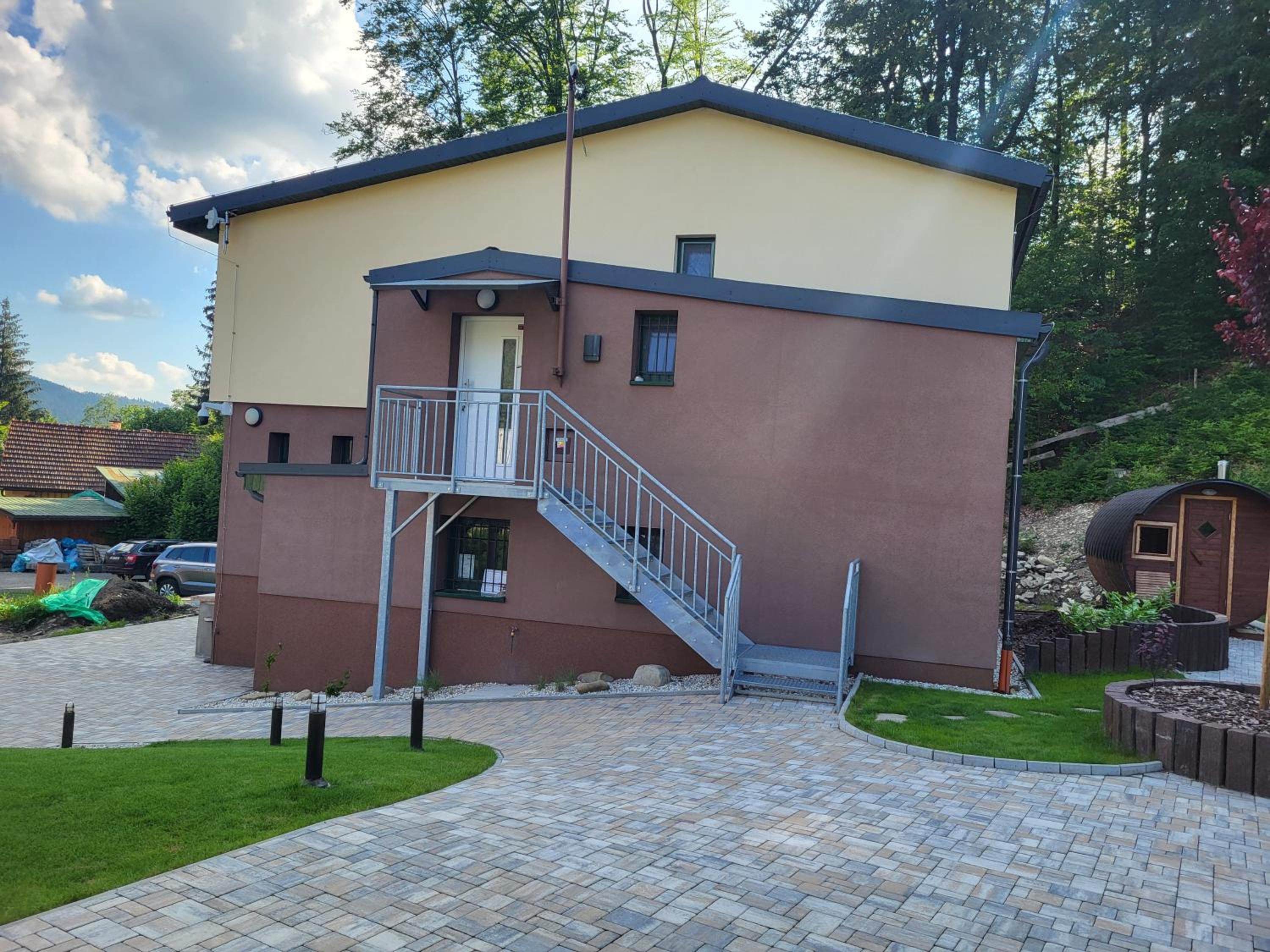 Three-Bedroom Suite - Photo 14