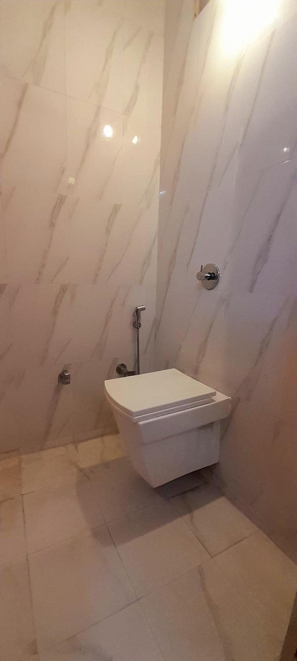 Deluxe Double Room Newly Renovated- Free pick and drop to Shirdi Railway Station - Photo 8