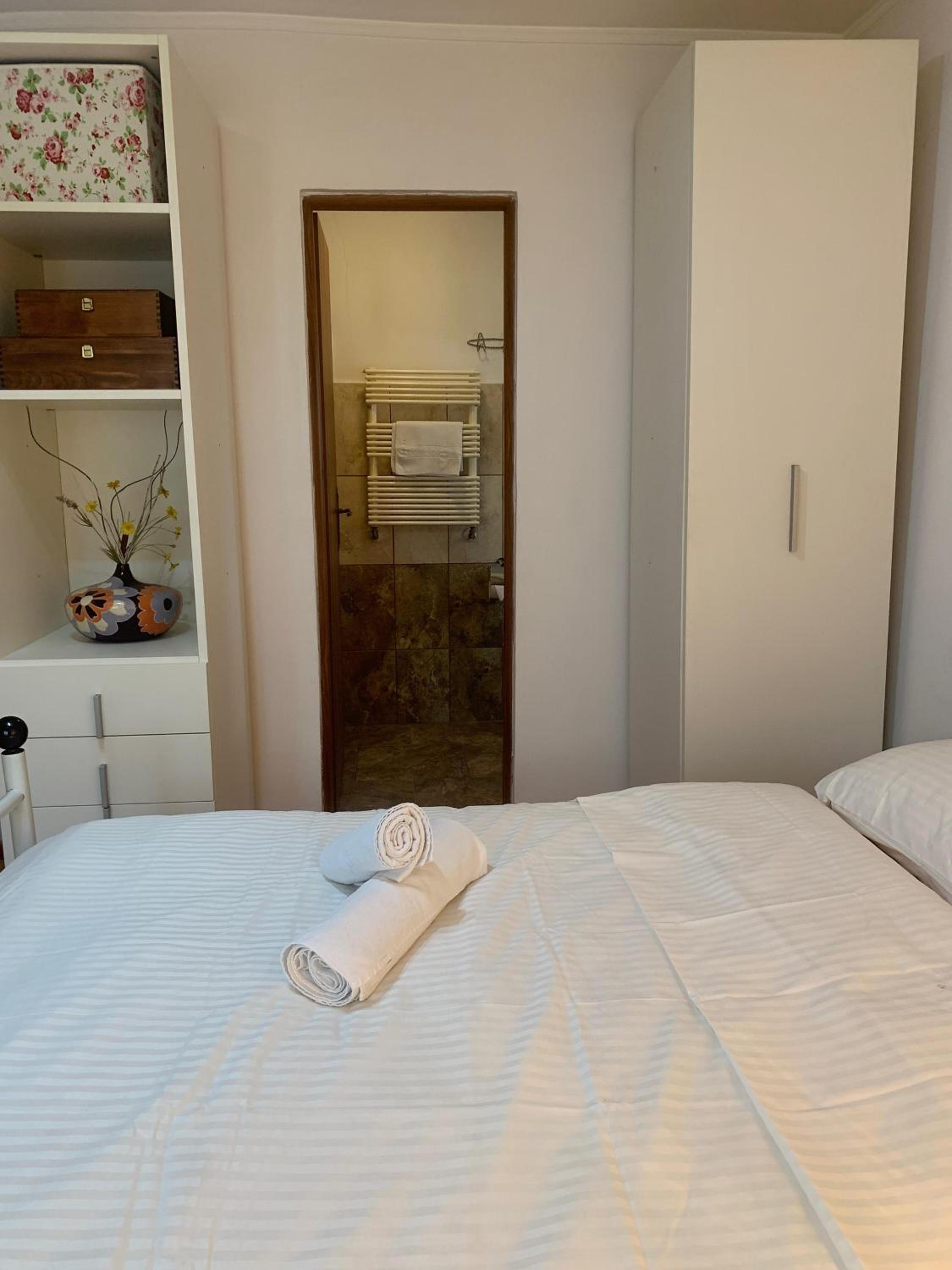 Queen Room photo 3
