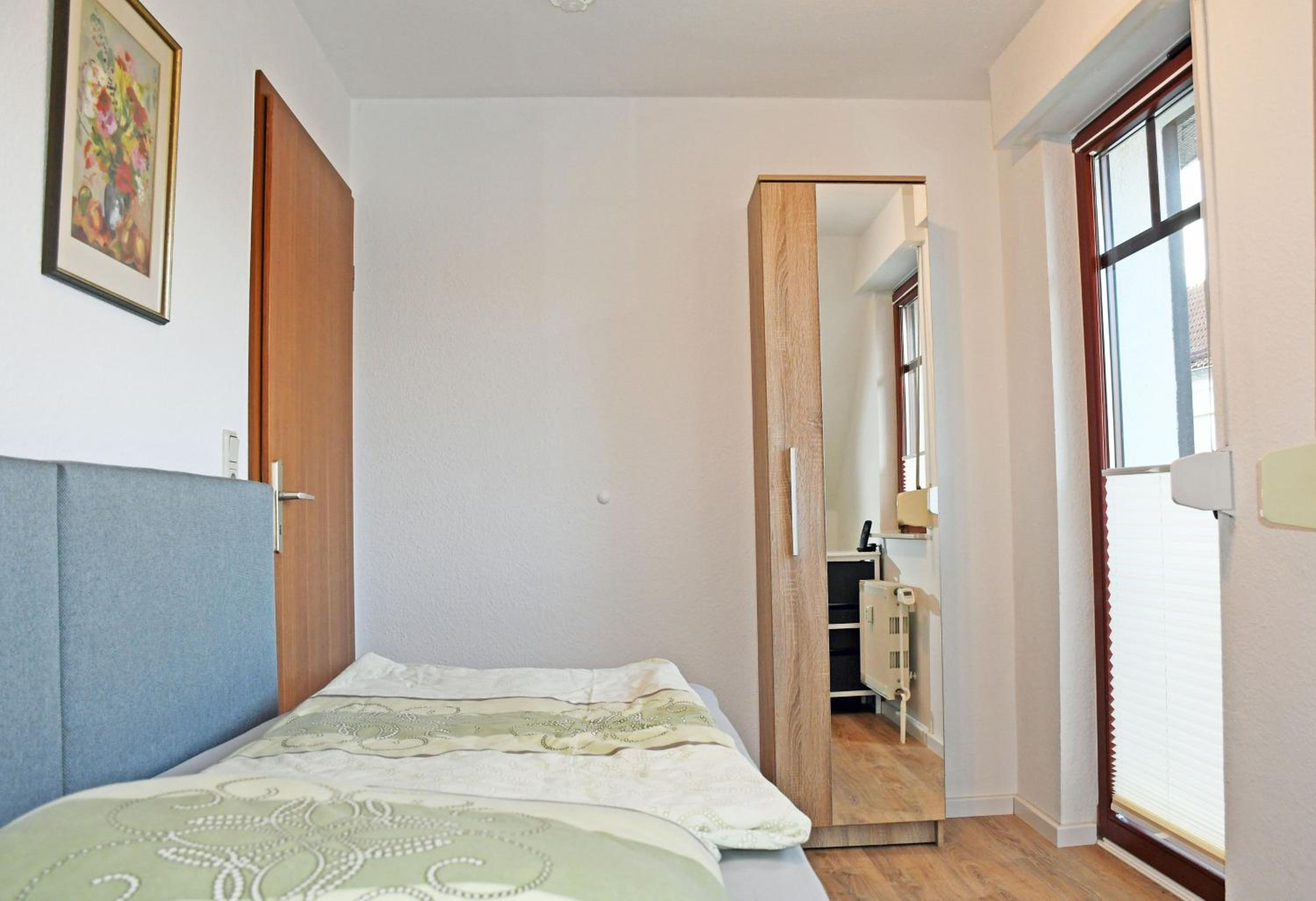 Two-Bedroom Apartment with Balcony photo 2
