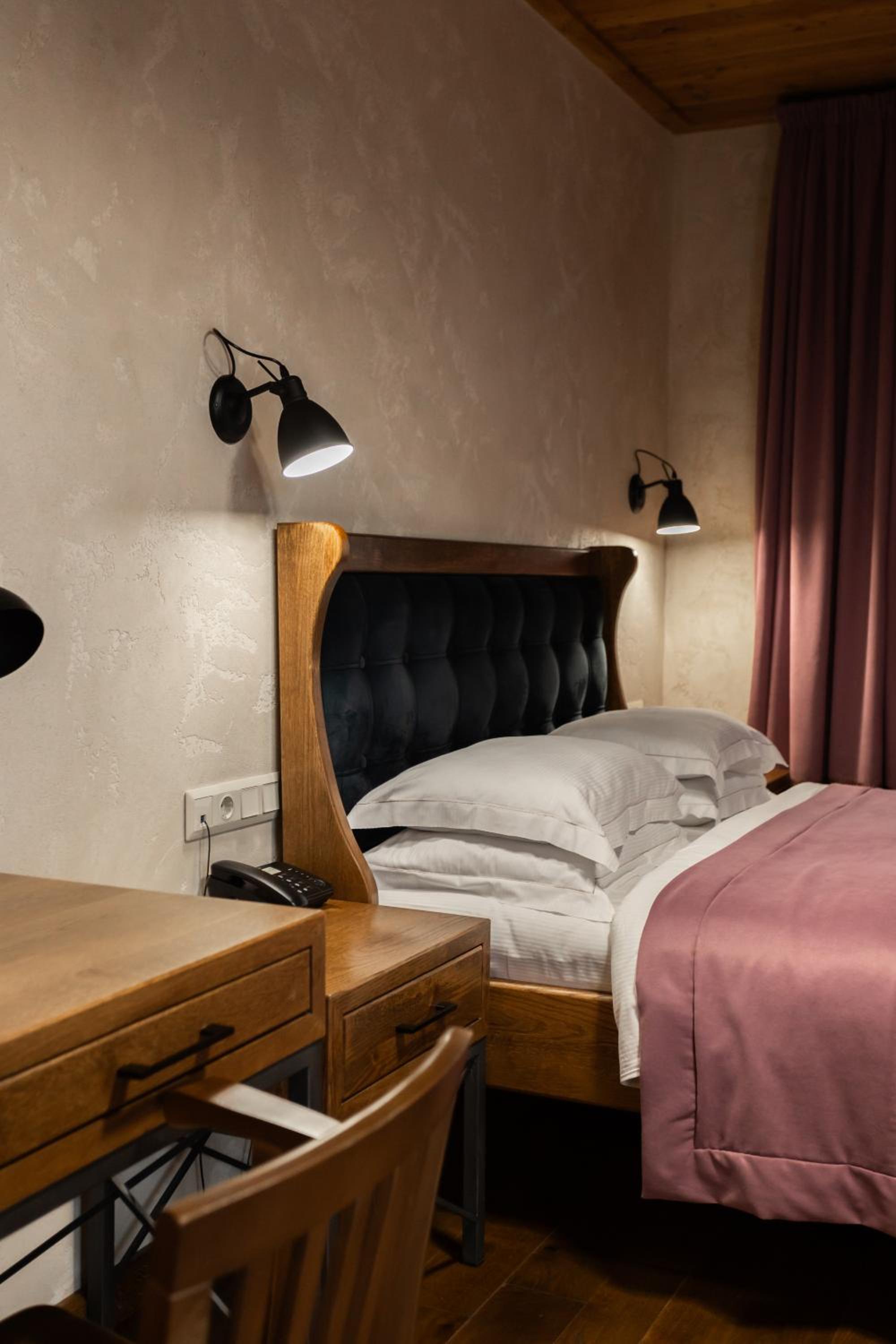 Standard Double Room photo 2