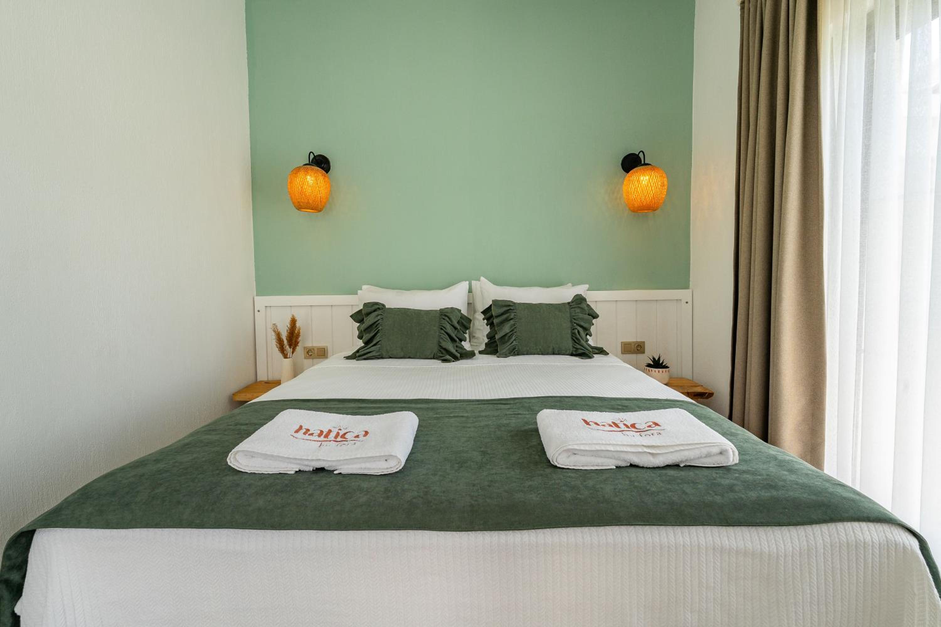 Standard Twin Room - Photo 4