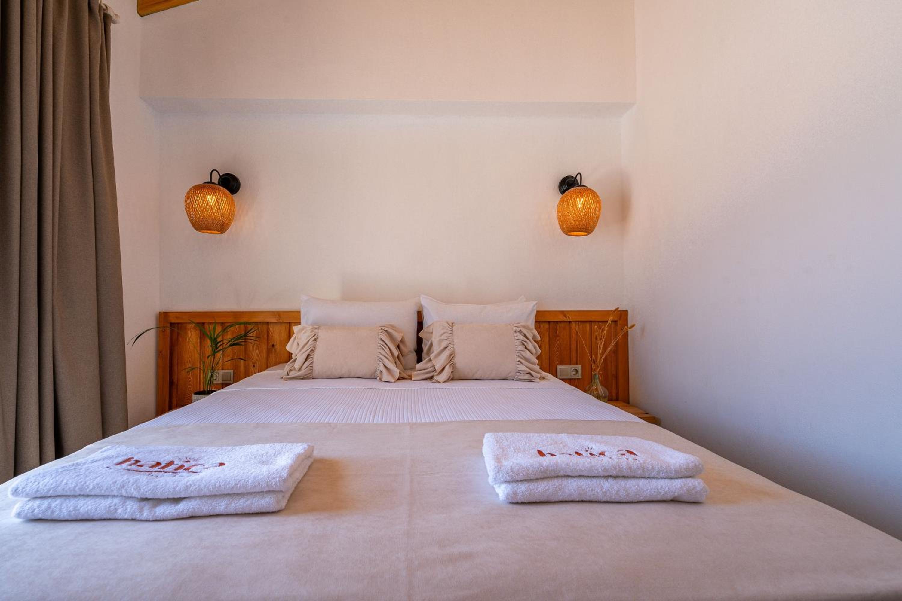 Standard Twin Room - Photo 6