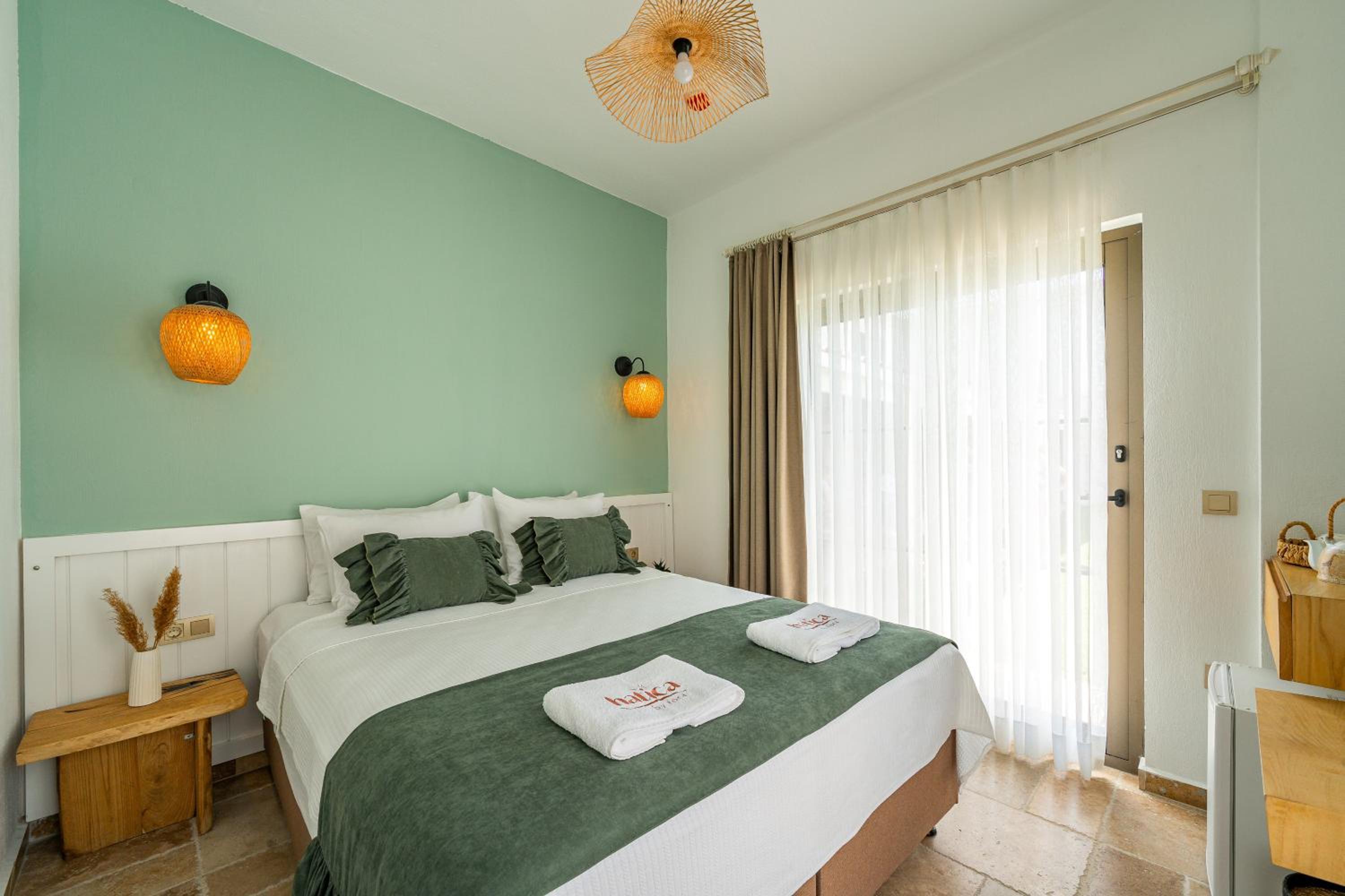 Standard Twin Room - Photo 3