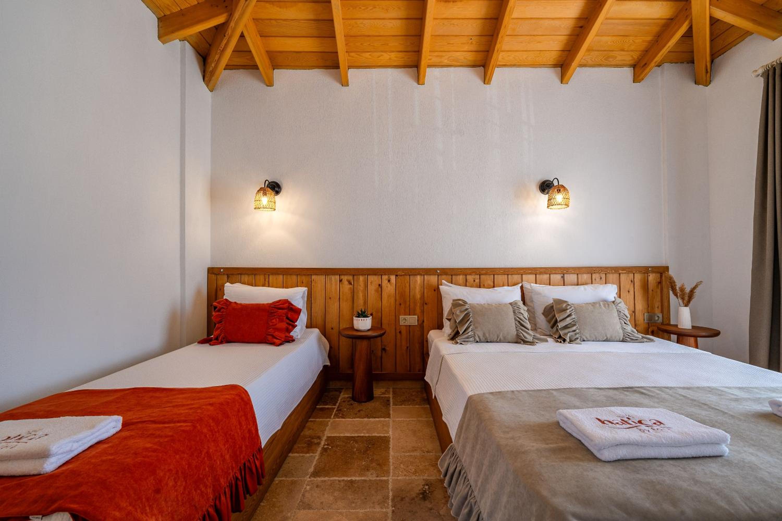 Standard Triple Room - Photo 9