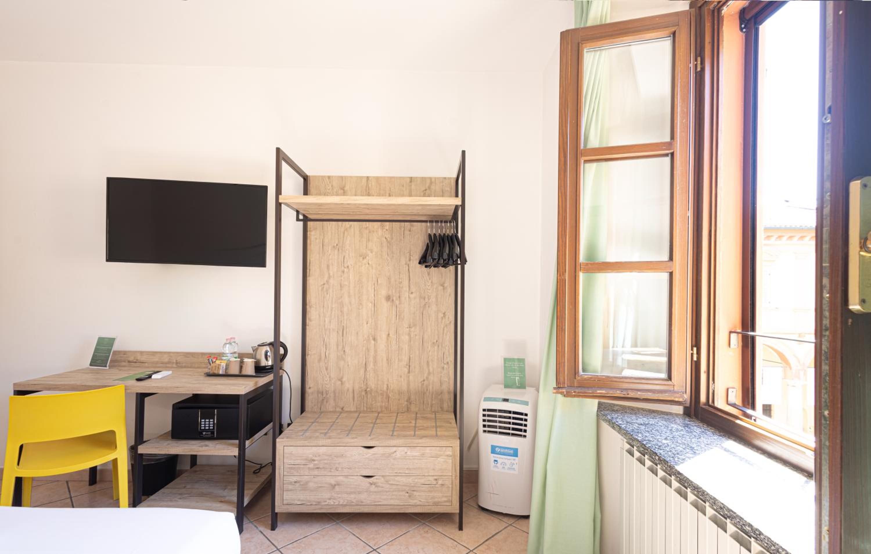 Triple Room - Photo 18