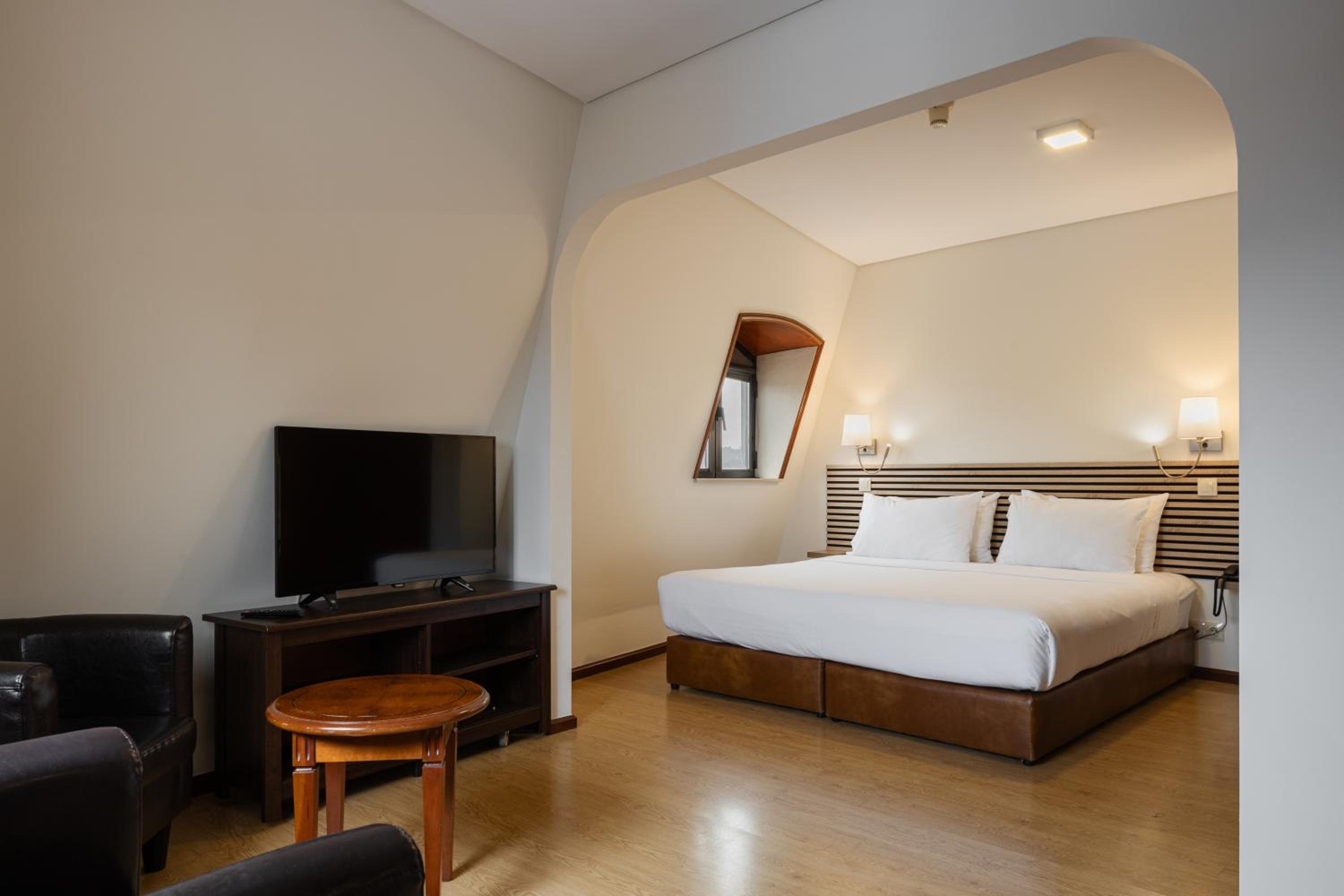 Superior Double or Twin Room - Photo 1