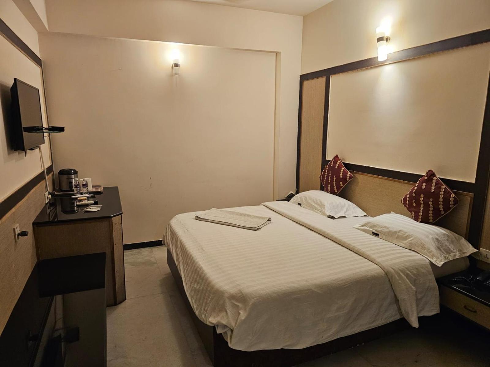 Double Room - Photo 2