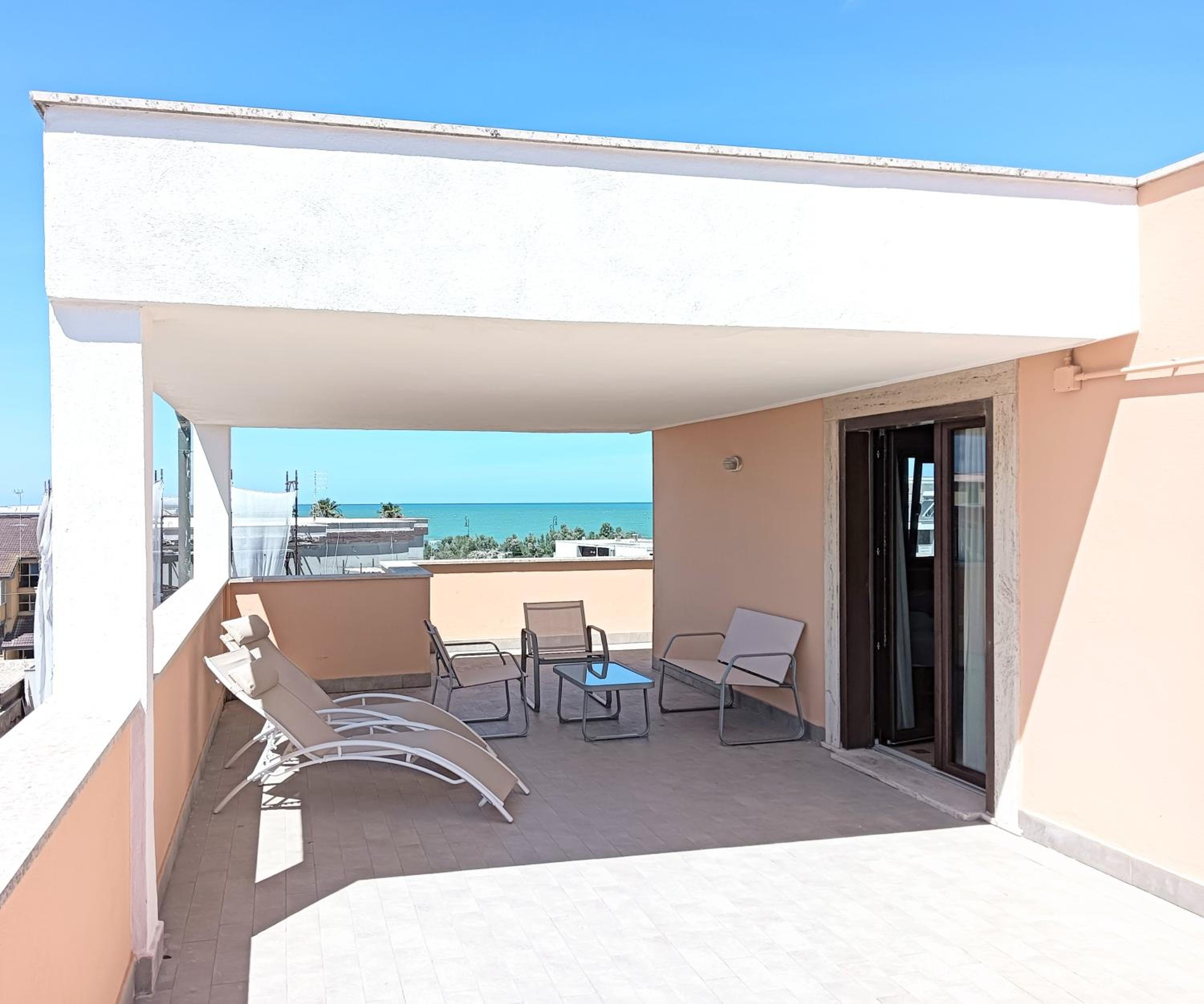 Junior Suite with Terrace photo 2