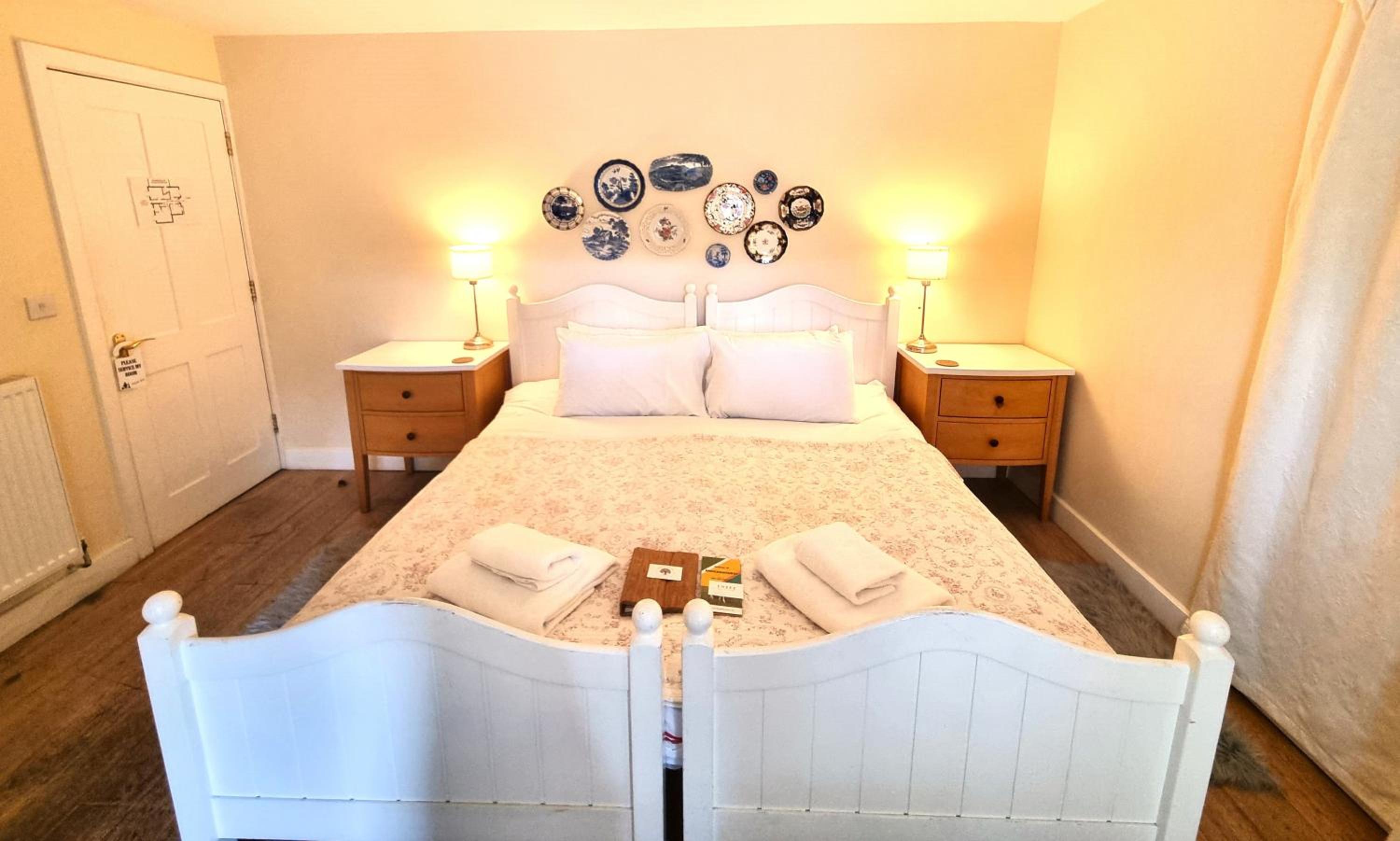 Double or Twin Room with Private Bathroom