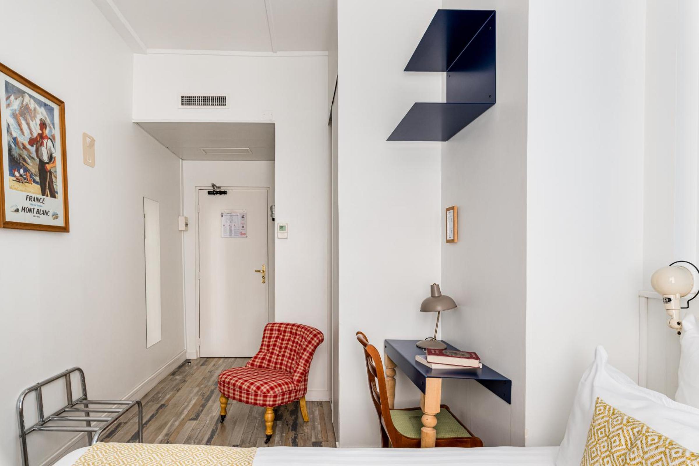 Standard Double Room - Photo 4