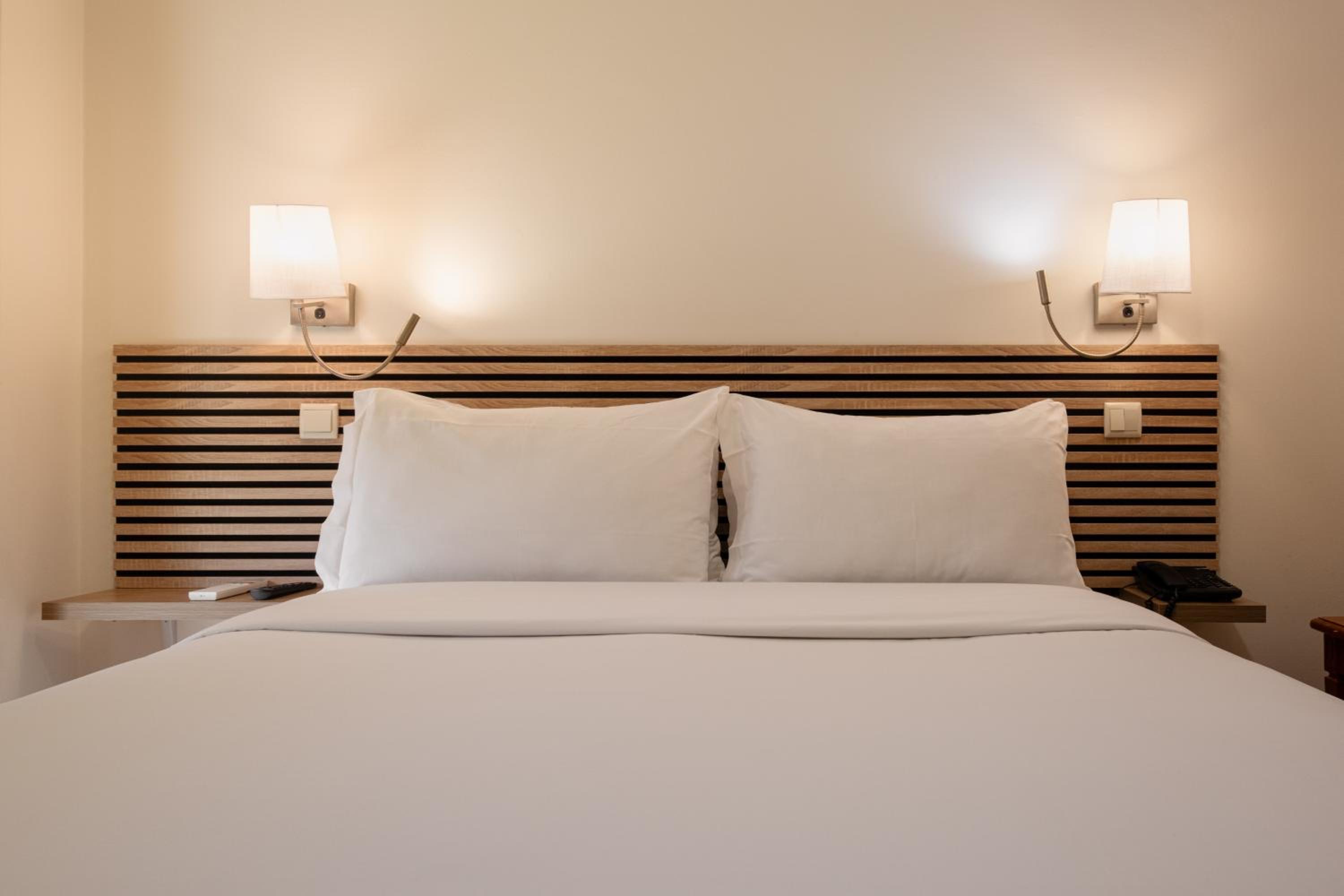 Small Double Room - Photo 2
