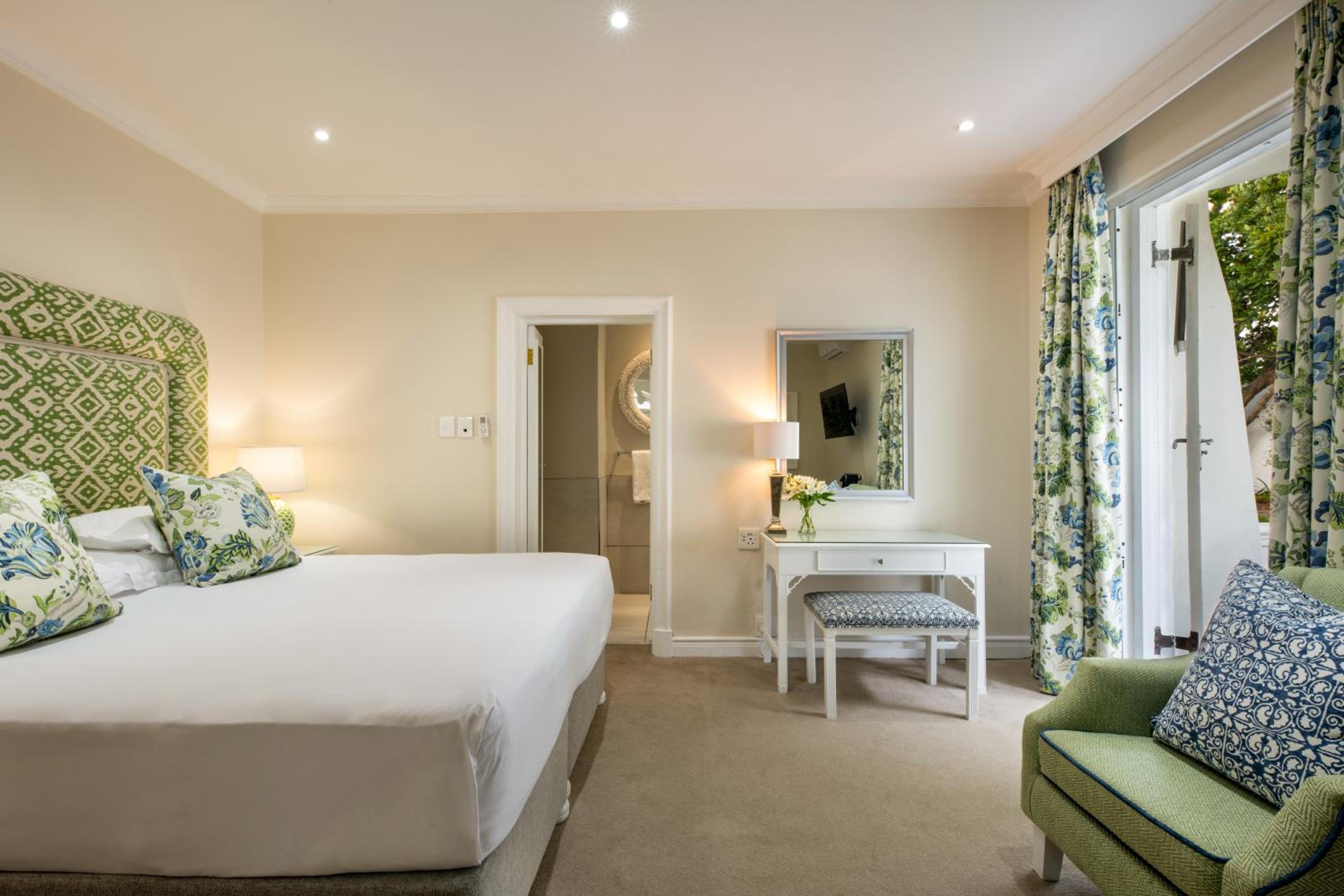 Standard Double Room - Photo 4