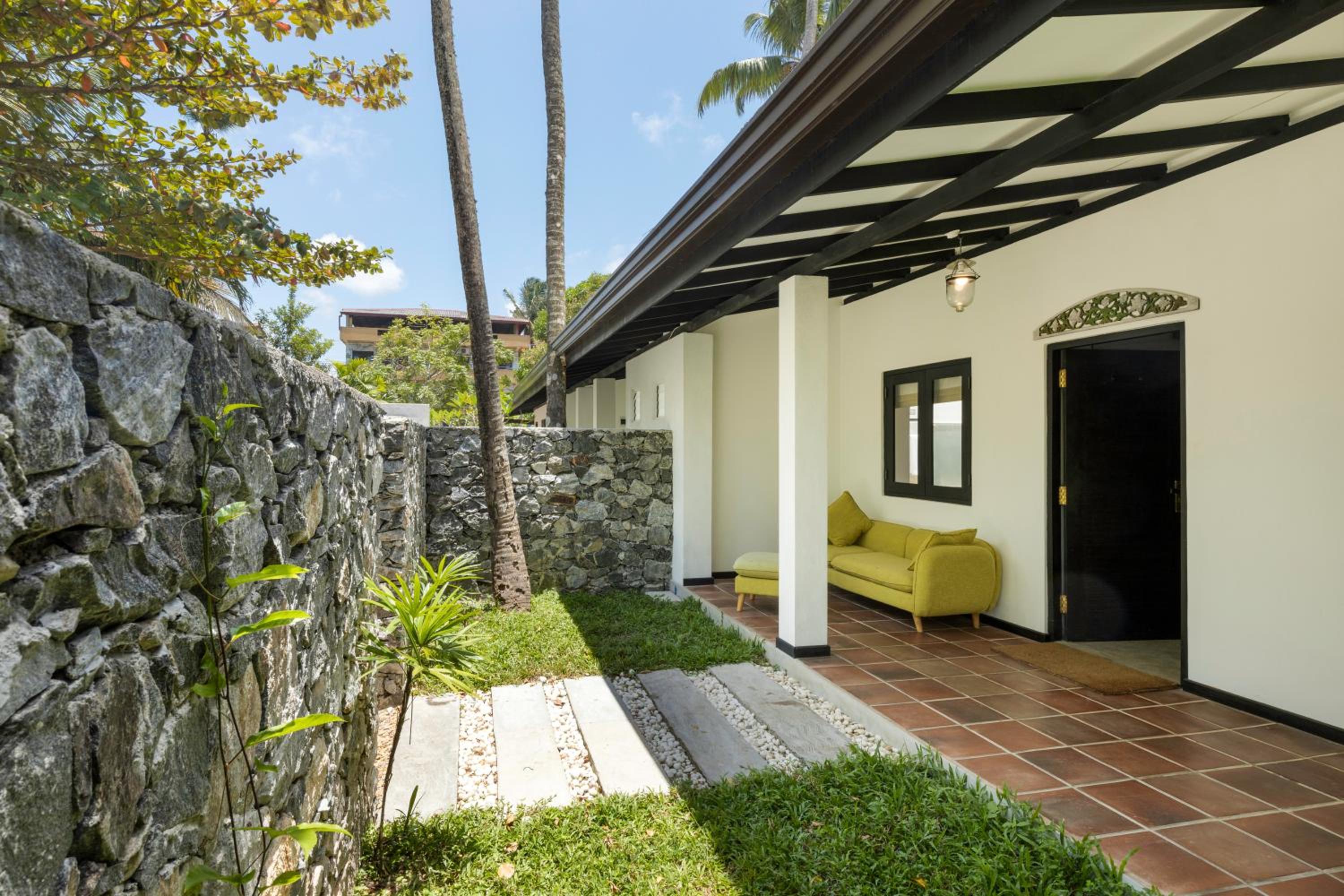 Deluxe Double (Garden View) with refreshing mocktails, beachfront dining, evening tea with snacks at Café Surf, and homemade ice cream