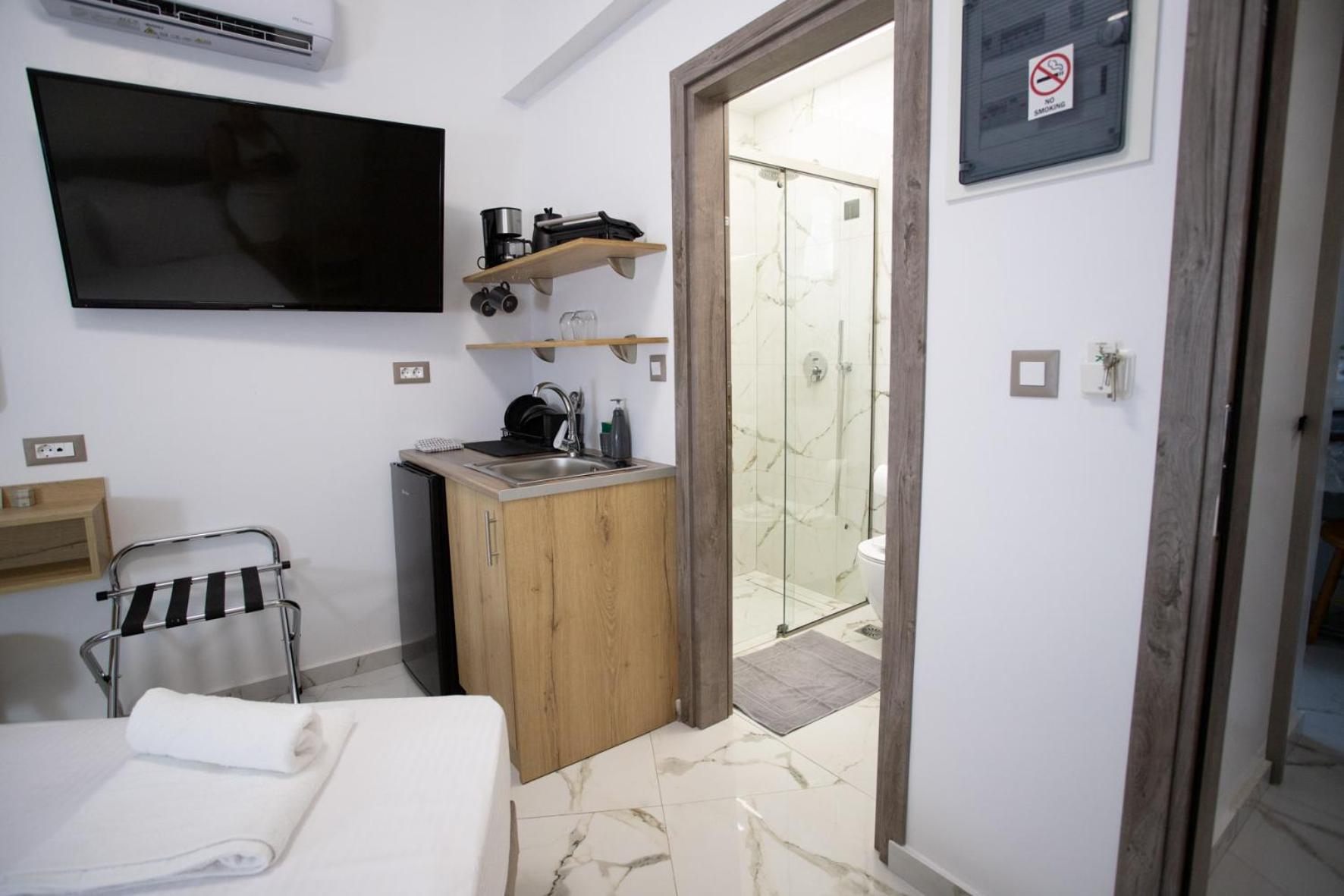 Deluxe Double Room photo 3