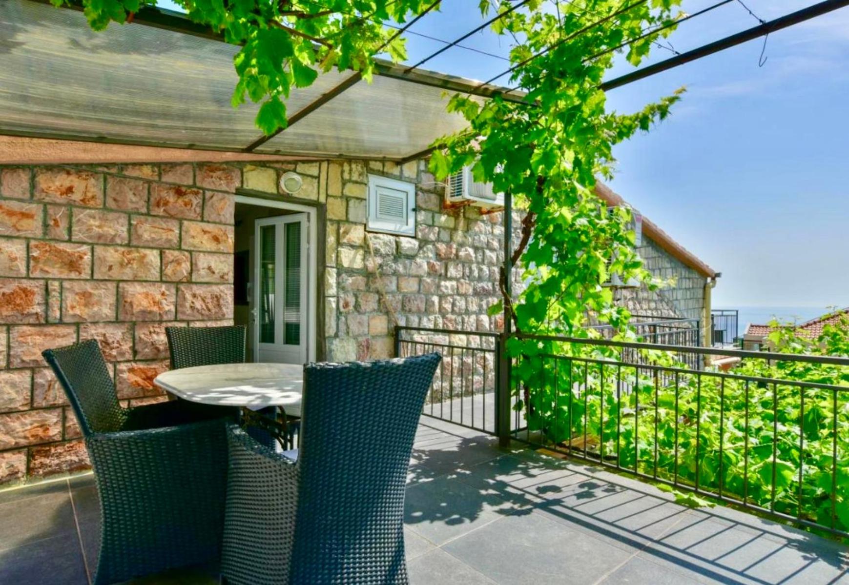 Studio with Sea View - Photo 5