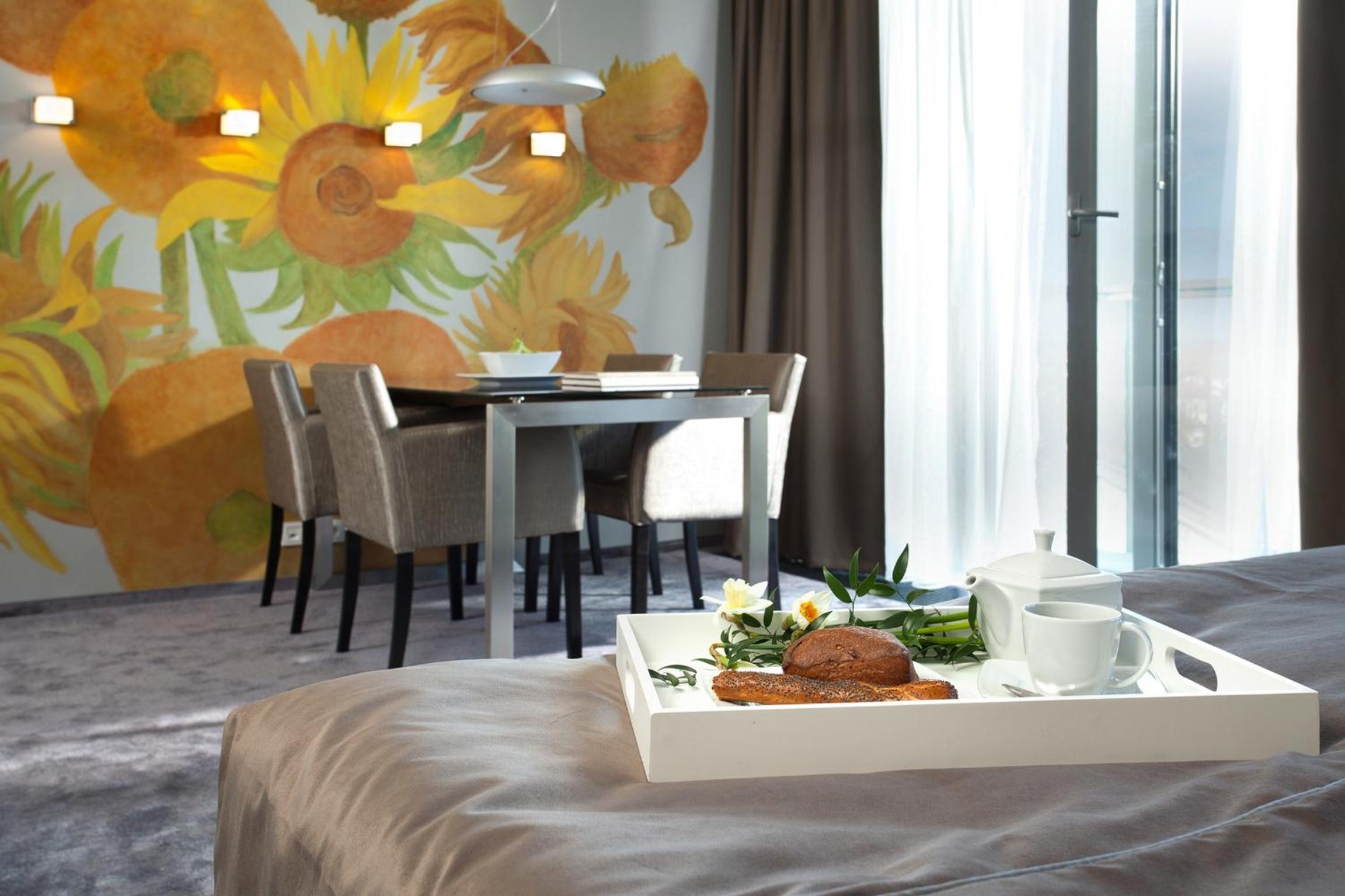 Deluxe King Room photo 2
