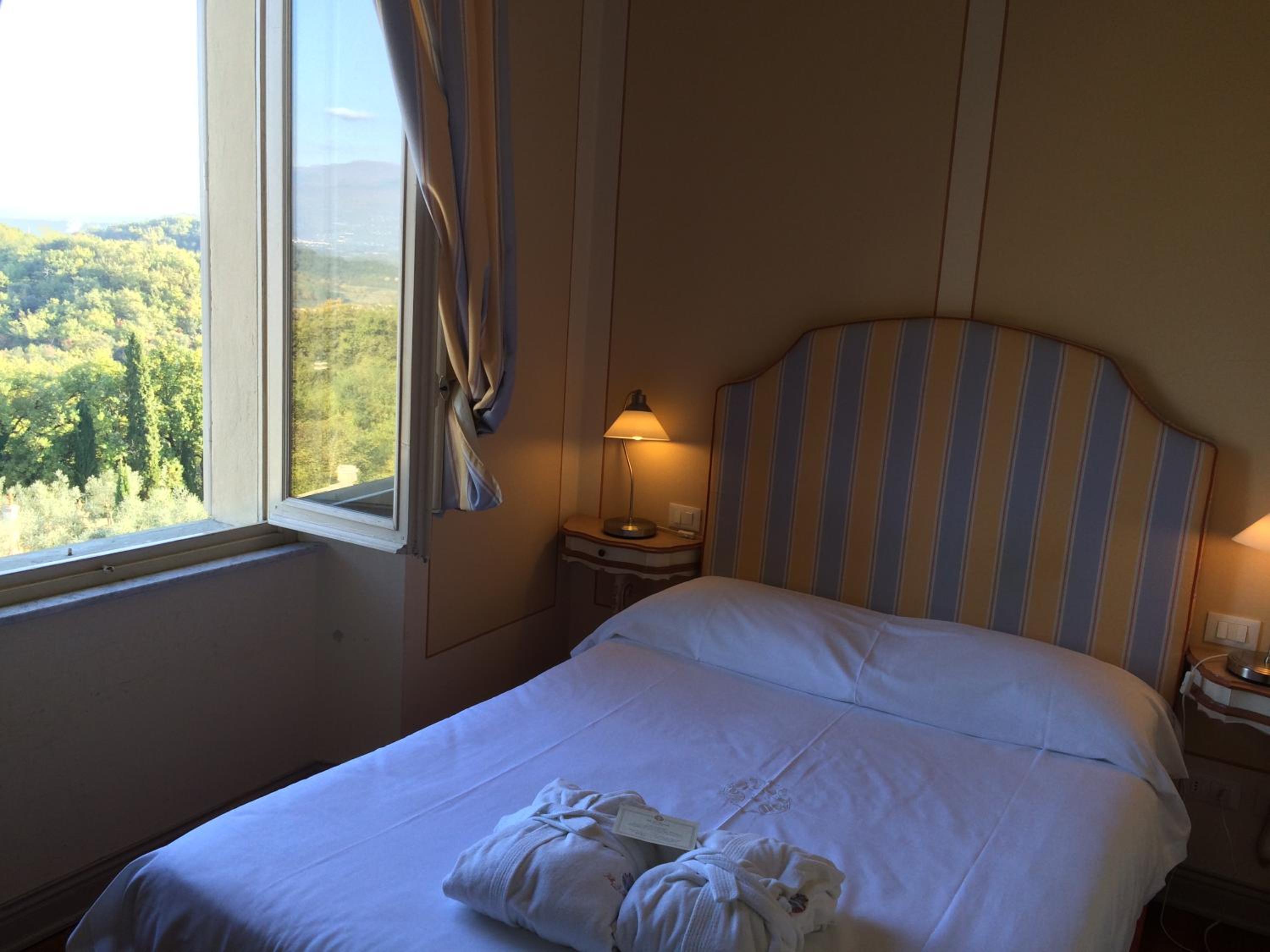 Small Double Room - Photo 2