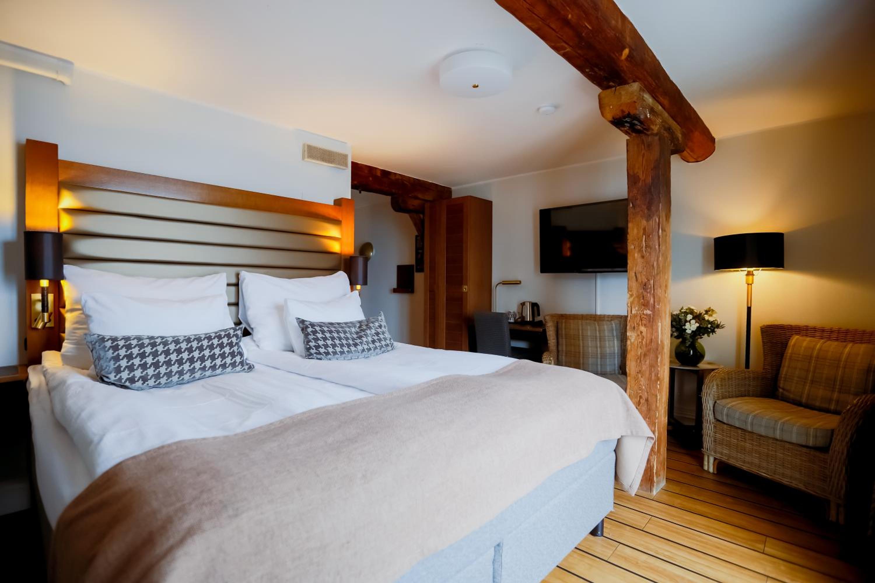 Standard Double Room - Photo 2