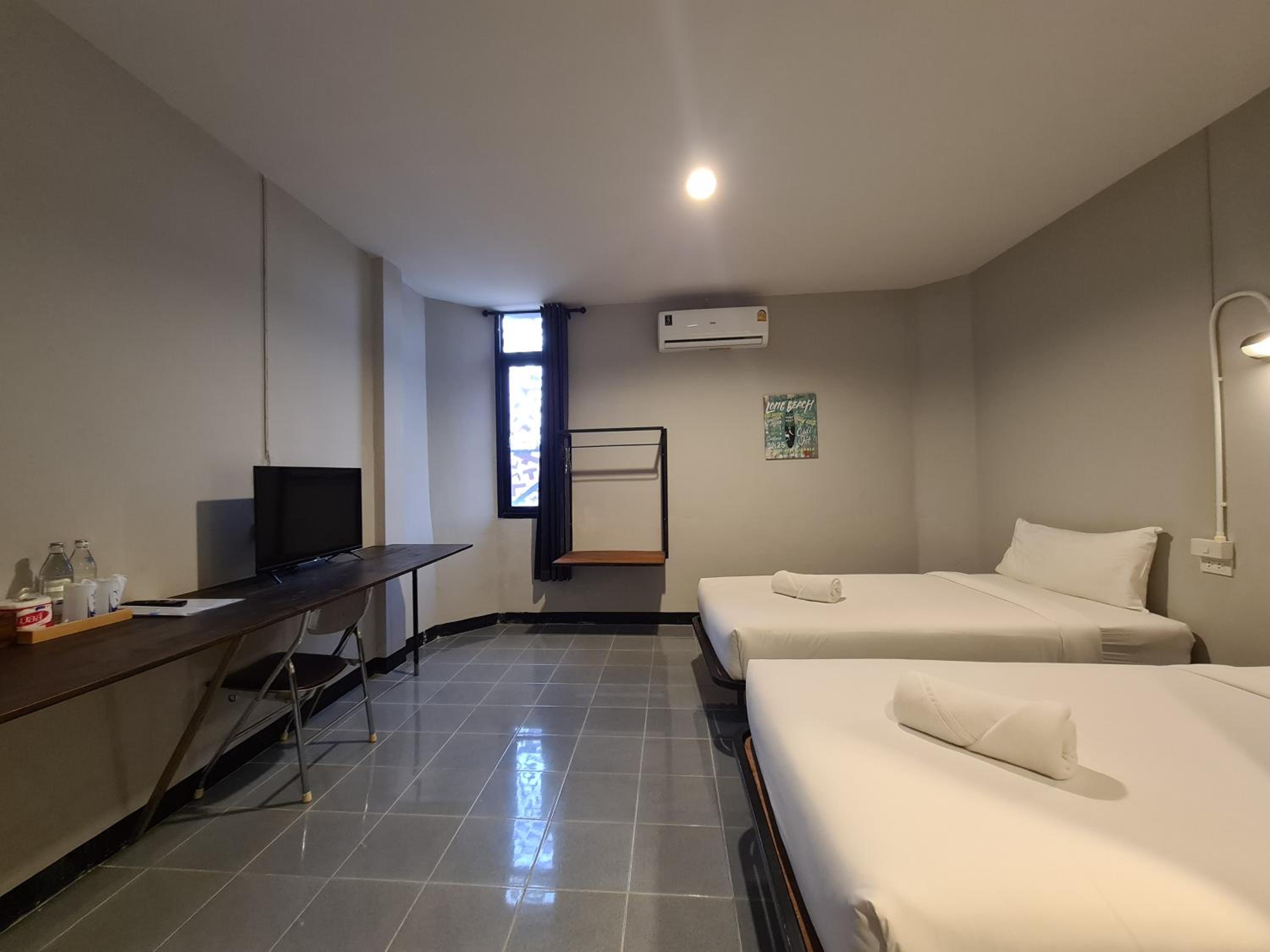 Standard Budget Twin Room