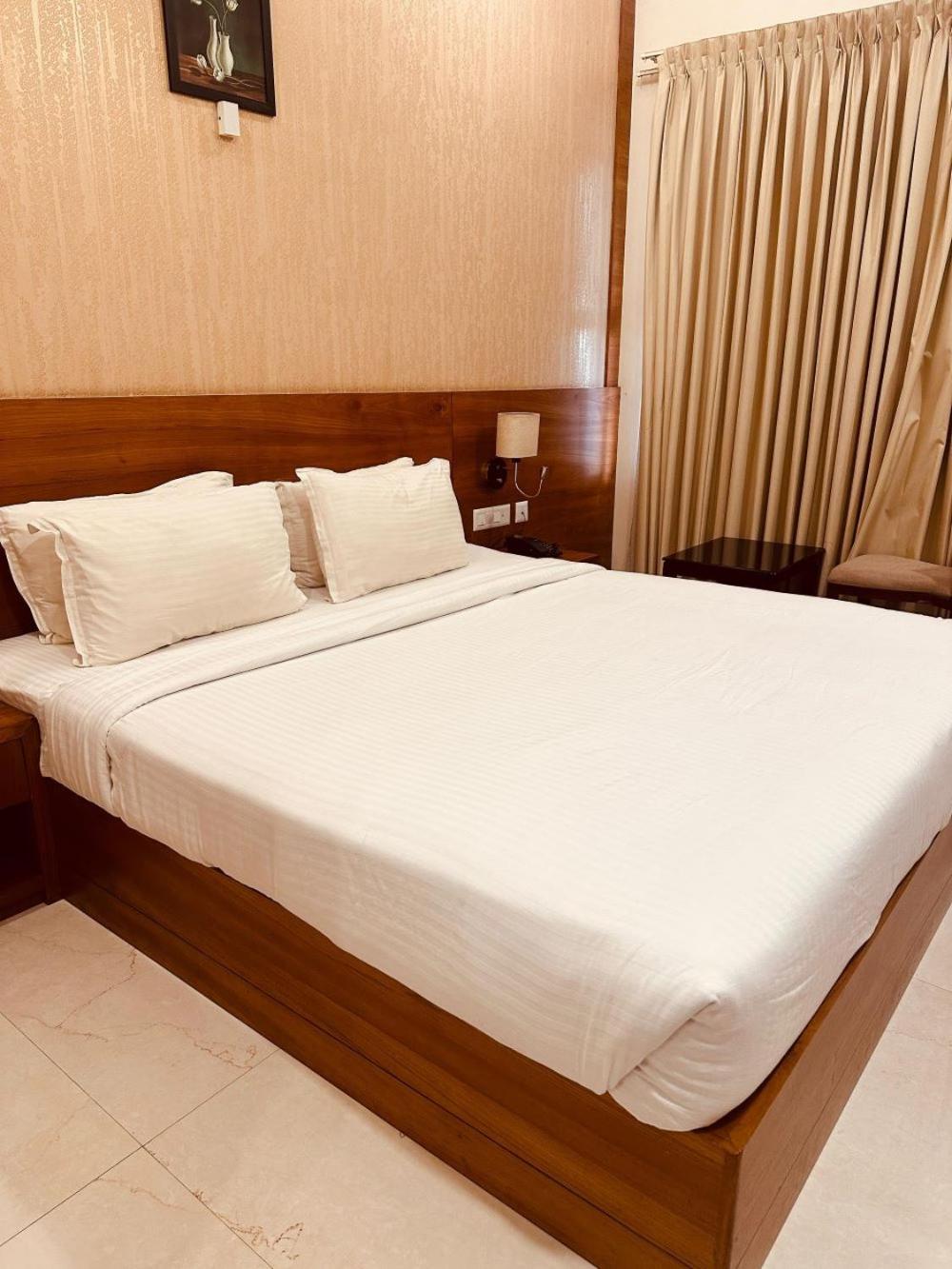 Deluxe Room - Photo 2