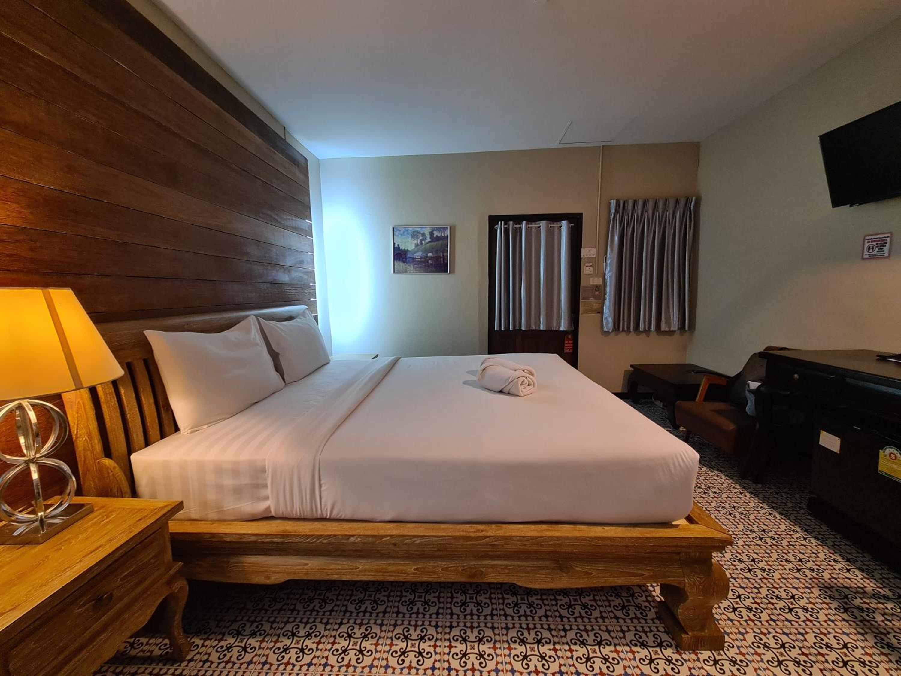 Superior Double Room with Private Bathroom photo 3