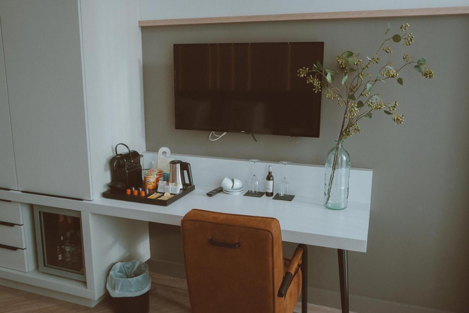 Deluxe Twin Room - Photo 18