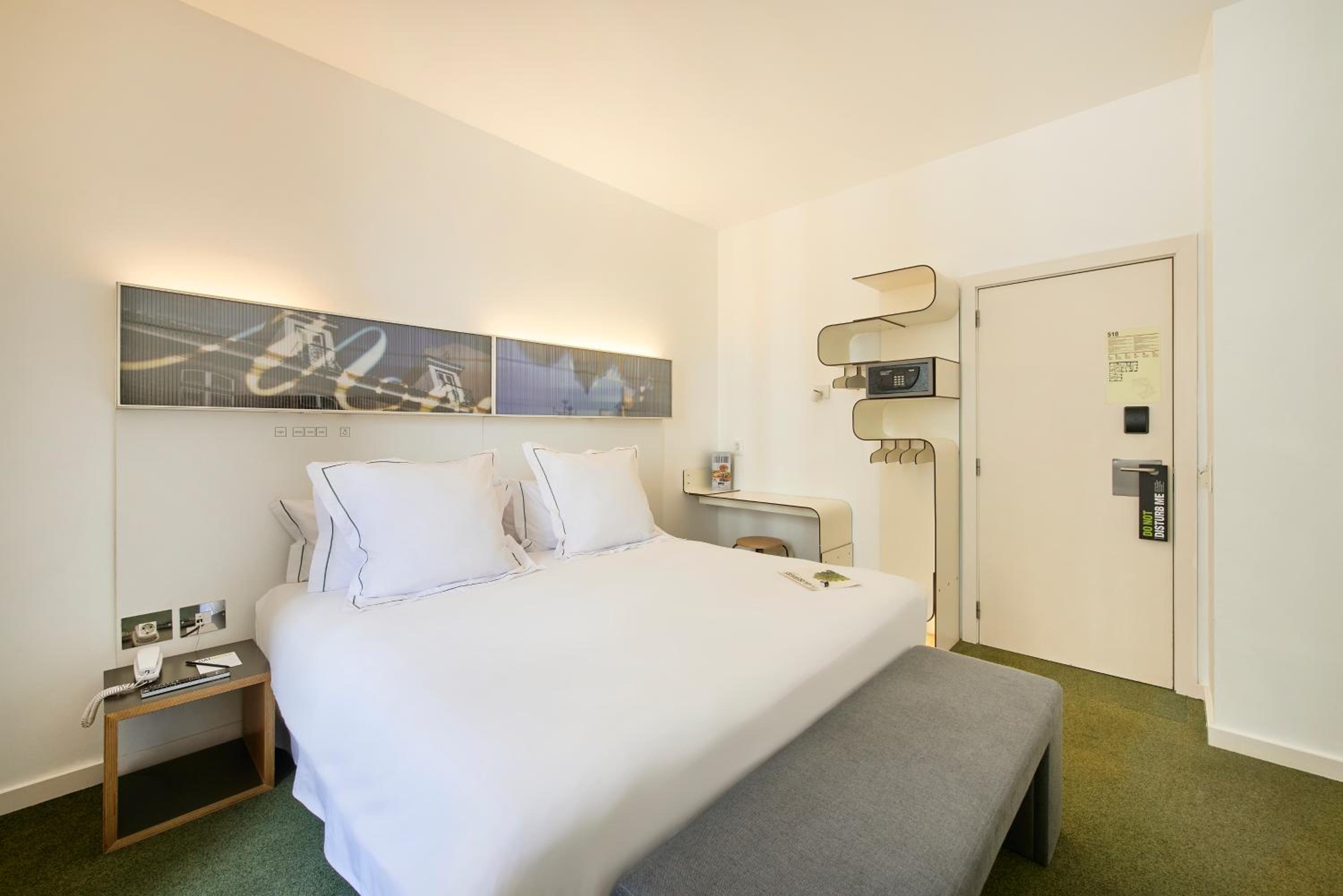 Superior Double Room - Photo 2