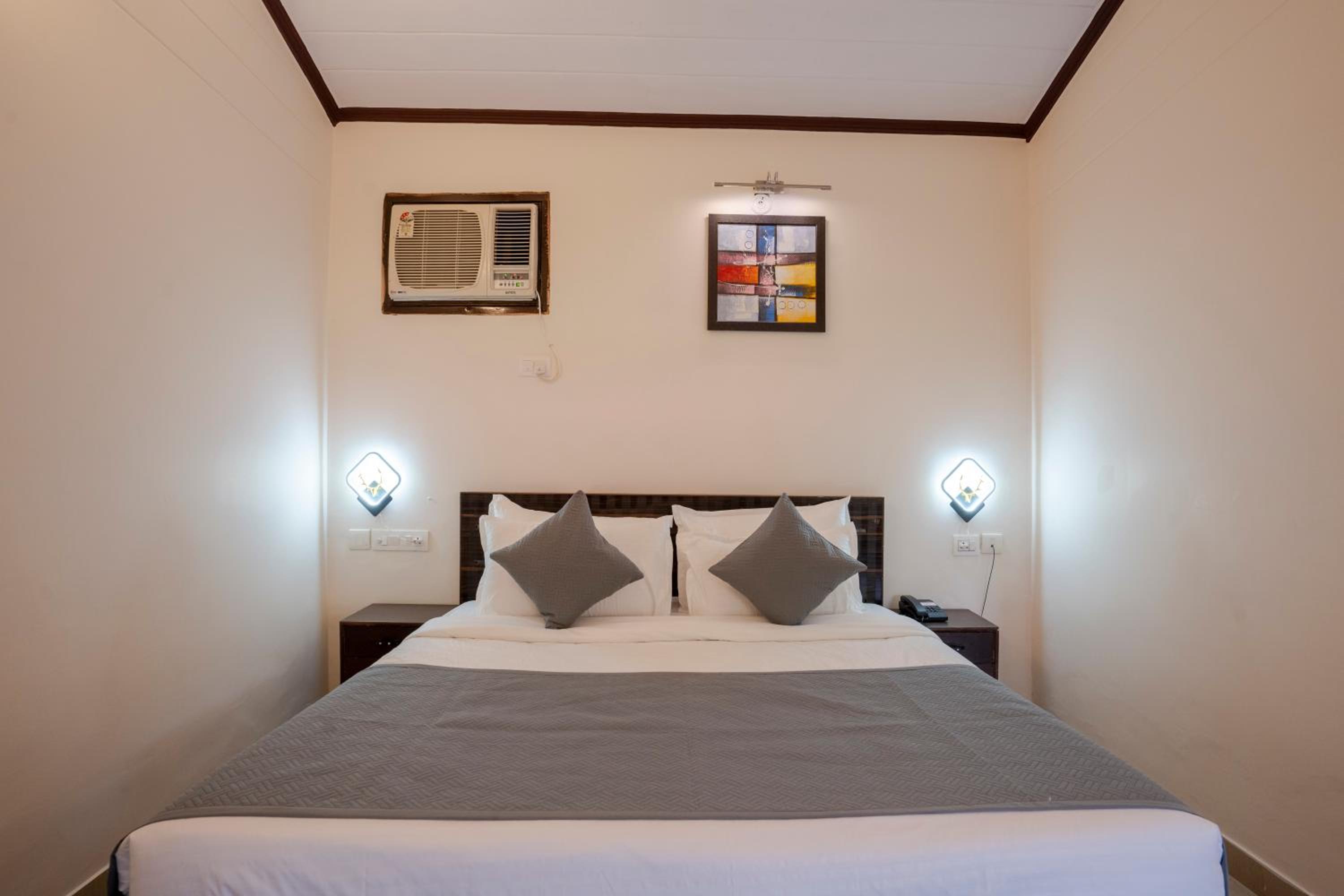 Queen Room photo 1