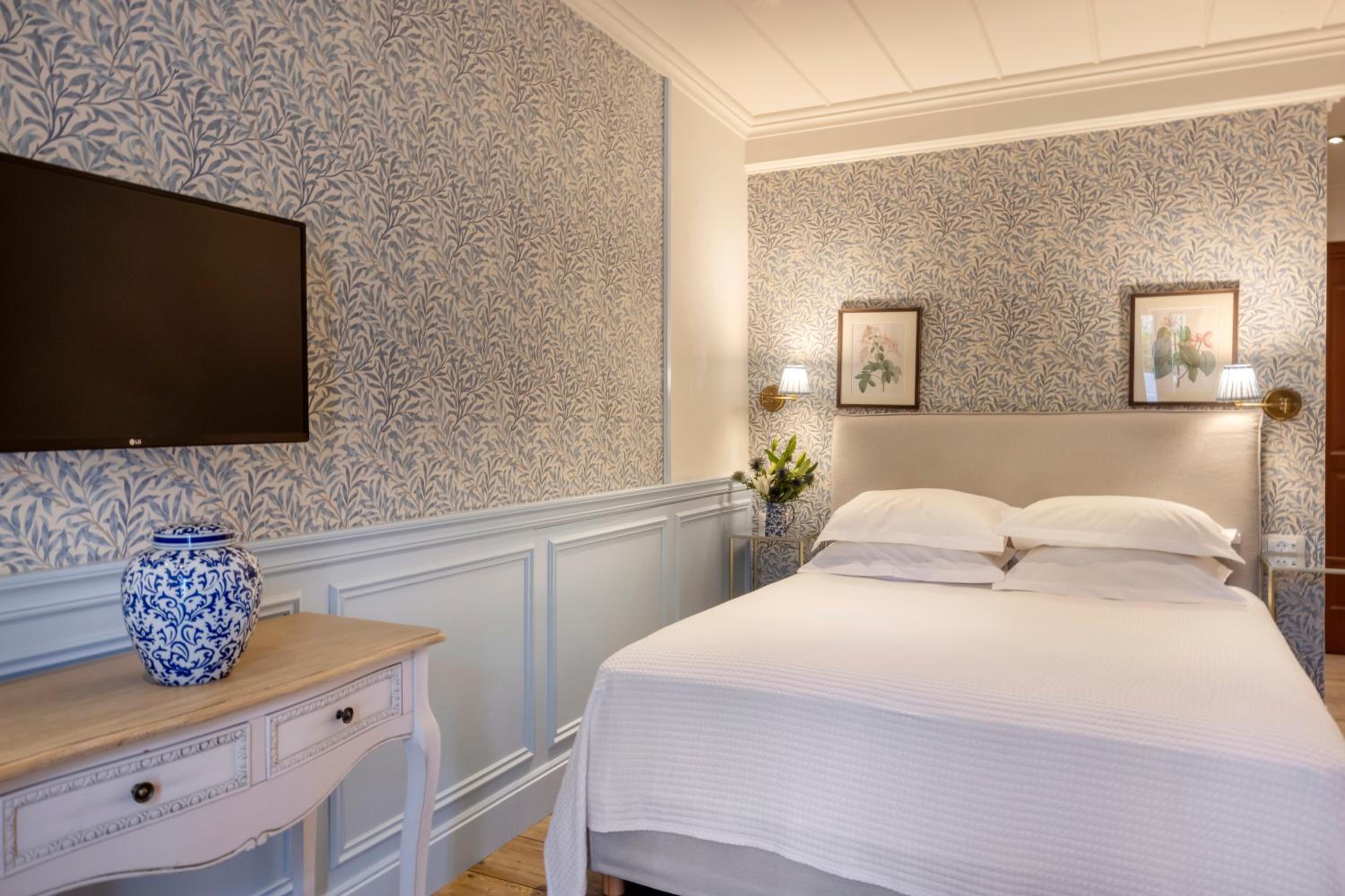 Standard Twin Room - Photo 2