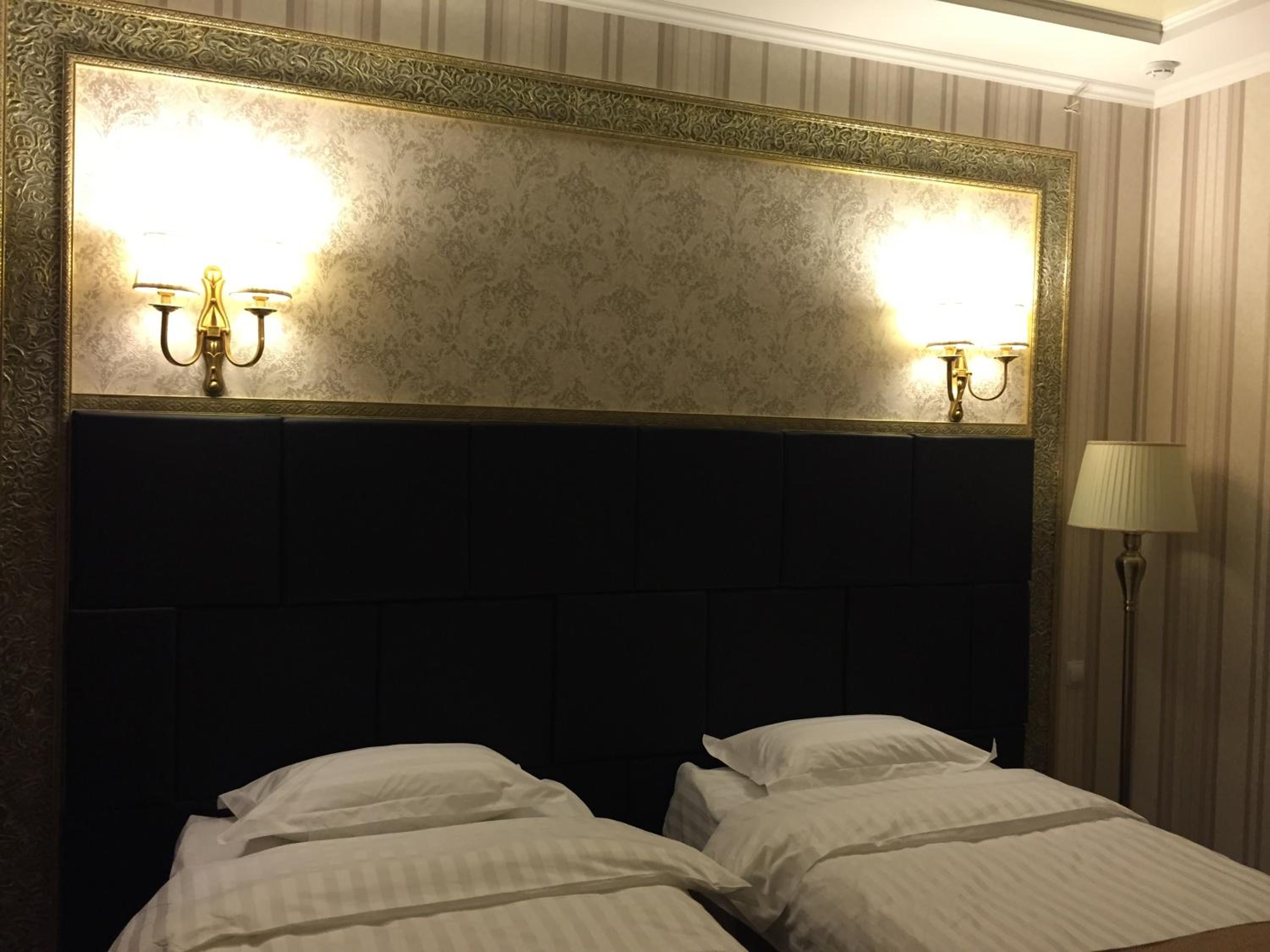 Standard Twin Room photo 2