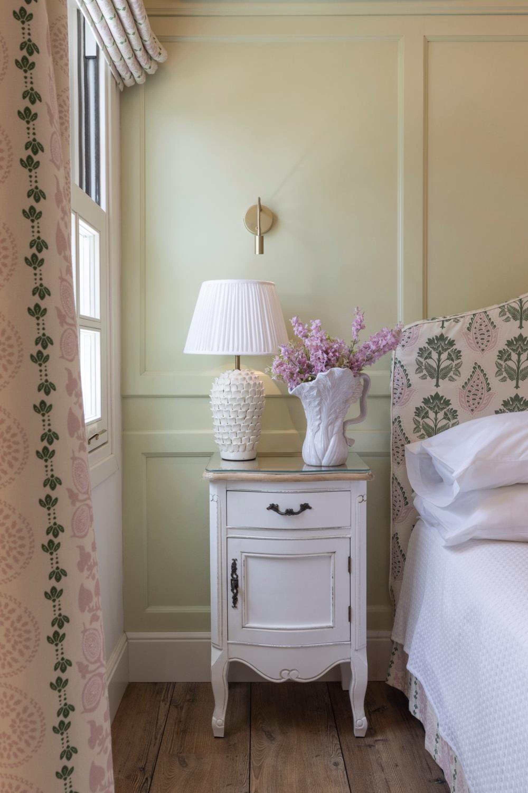 Standard Twin Room - Photo 16