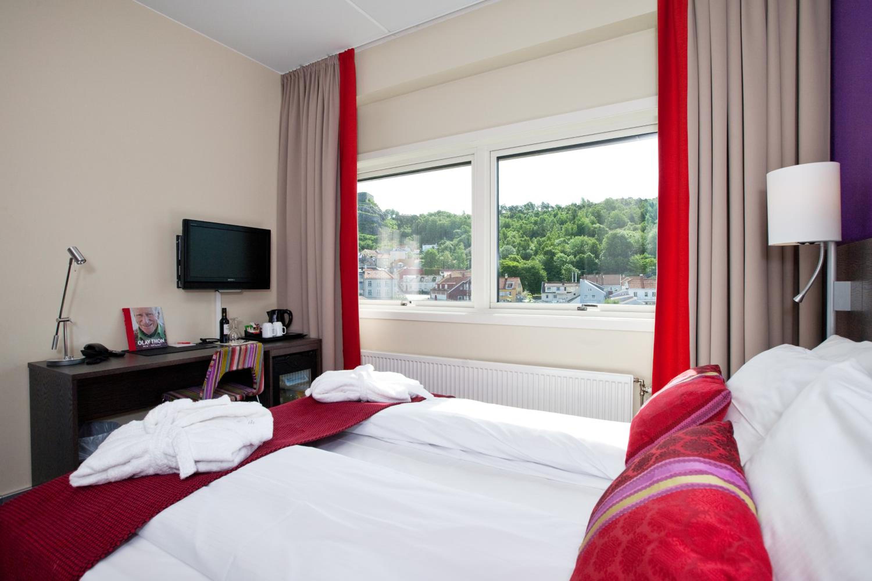 Superior Double or Twin Room photo 2