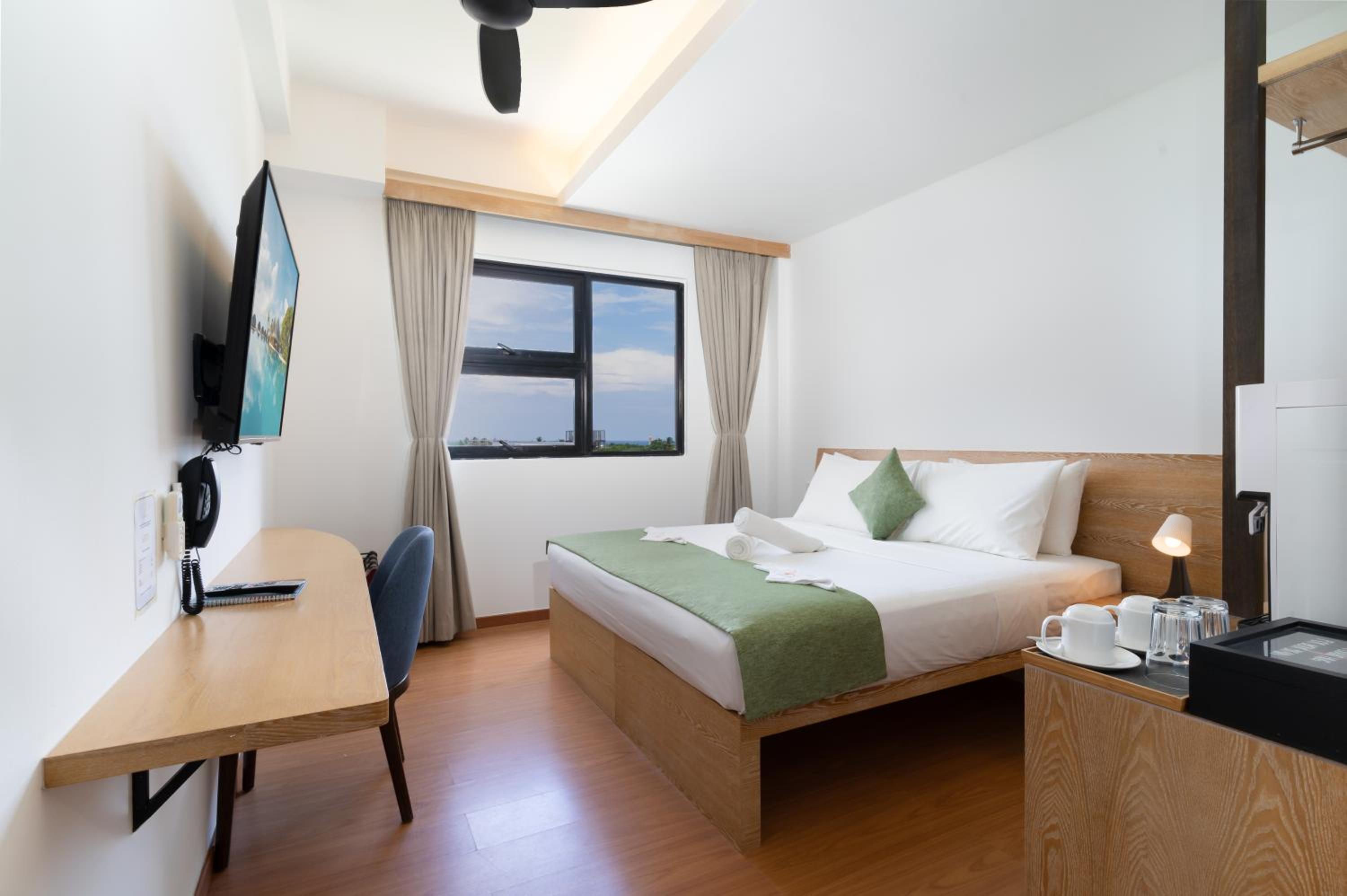 Deluxe Double Room with Sea View photo 2